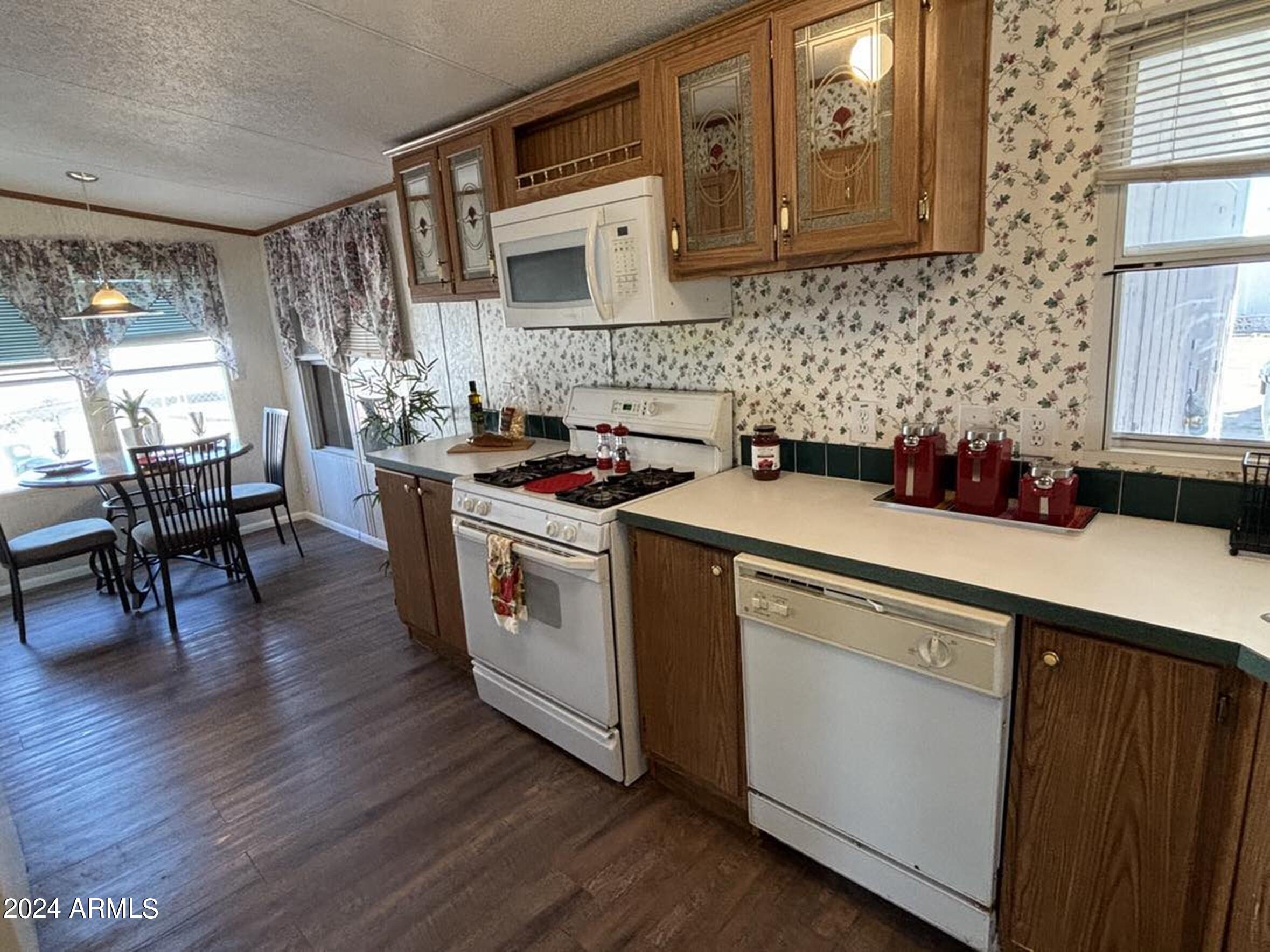 3605 N MICHIGAN Avenue