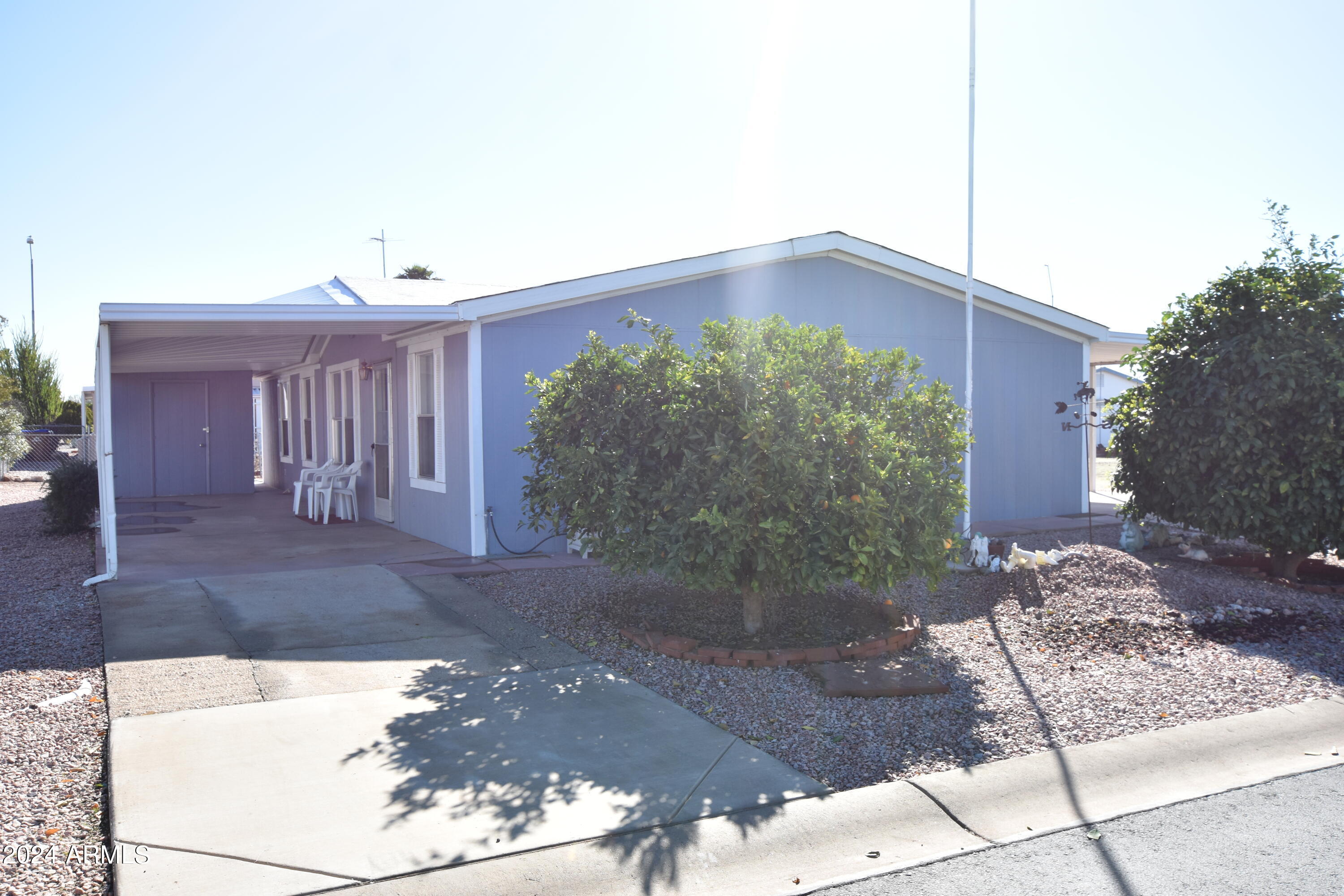 3605 N MICHIGAN Avenue