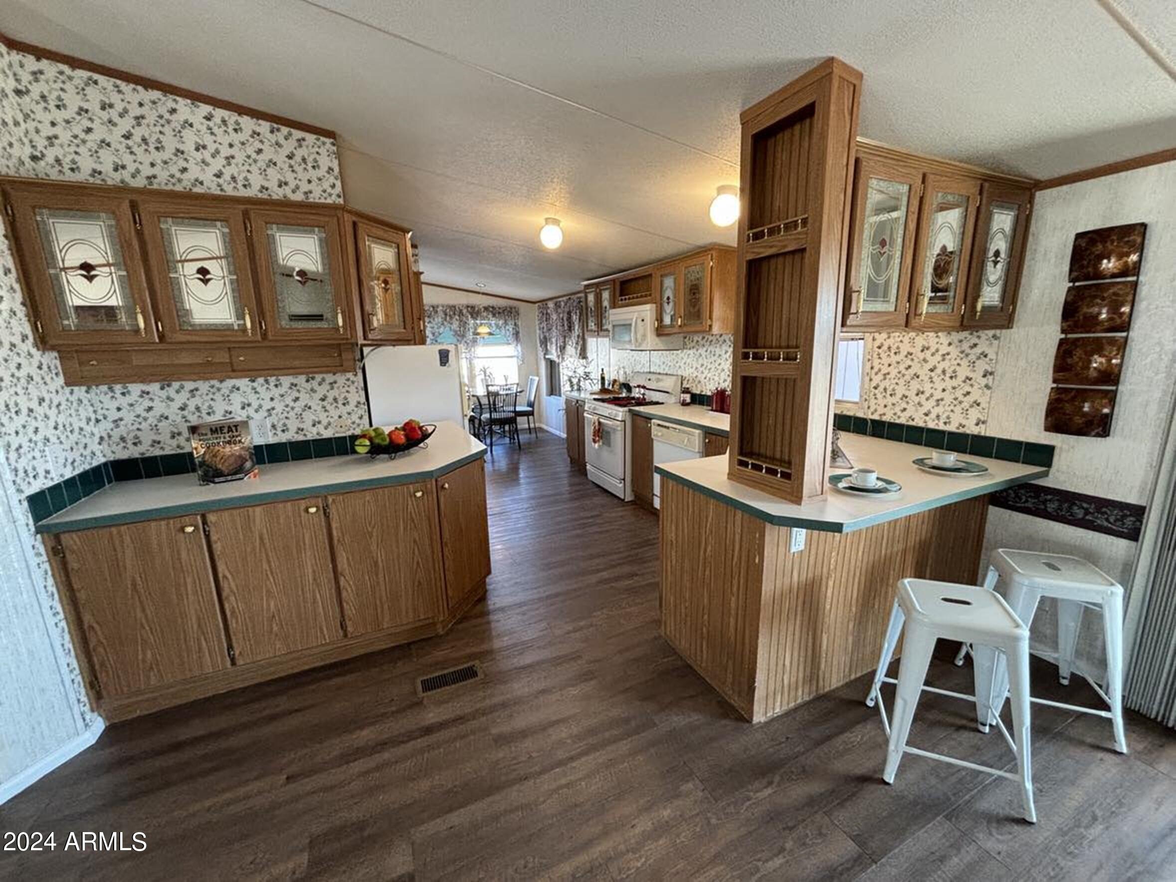 3605 N MICHIGAN Avenue