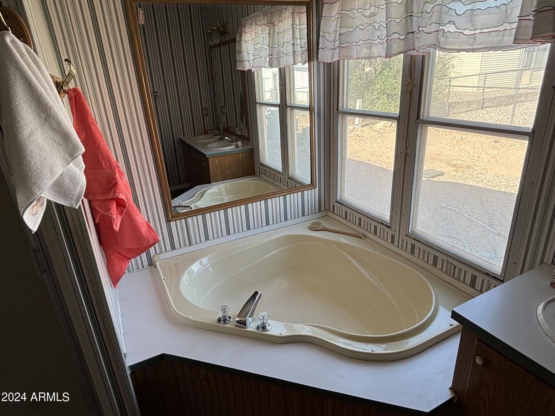 3605 N MICHIGAN Avenue