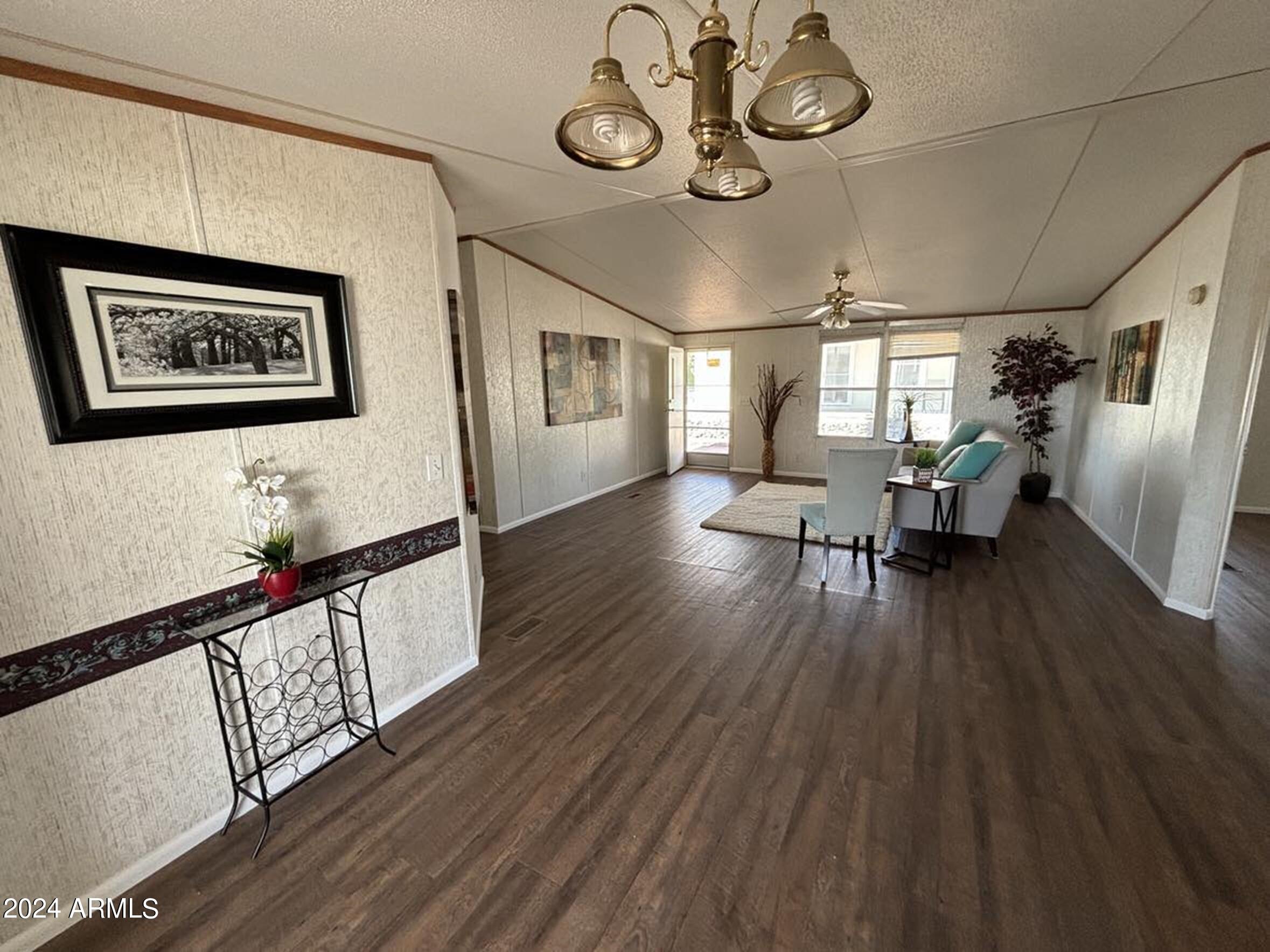 3605 N MICHIGAN Avenue