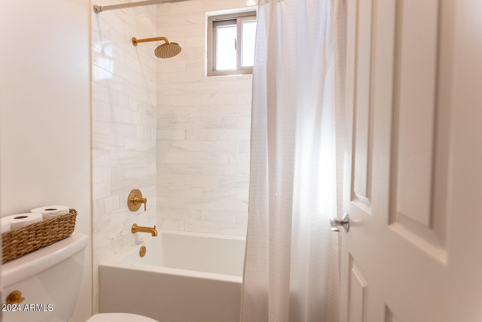 3064 E LOWELL Avenue