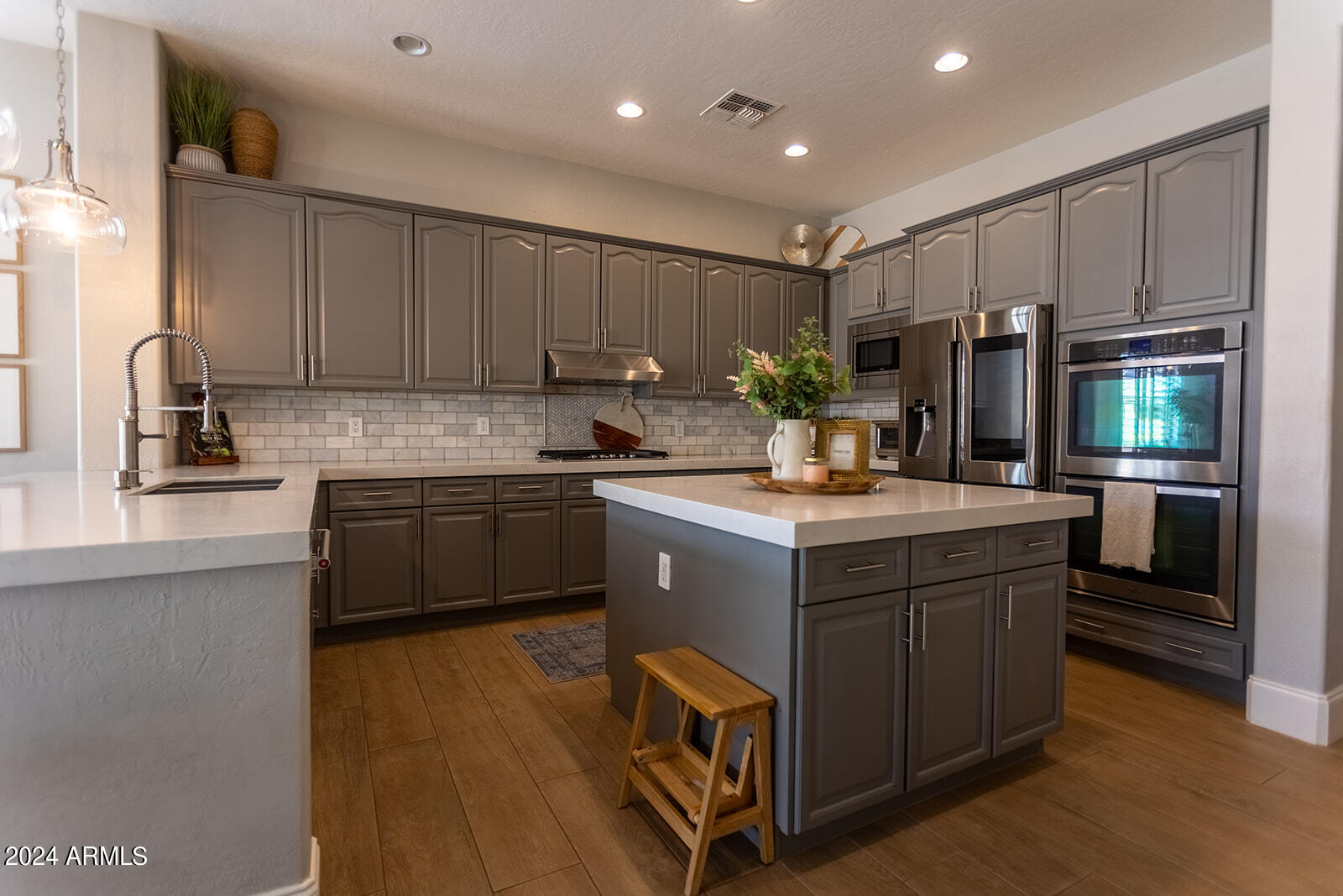 3064 E LOWELL Avenue