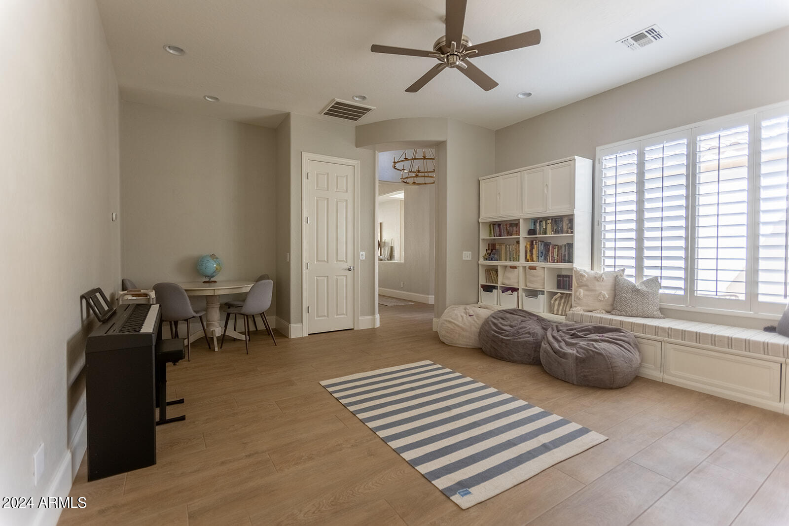 3064 E LOWELL Avenue