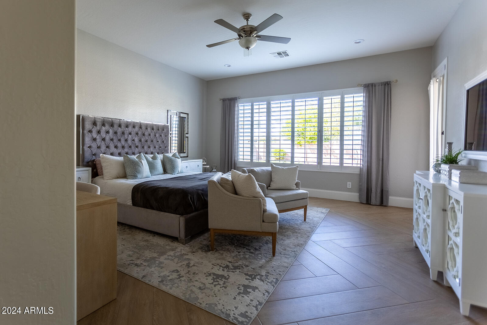 3064 E LOWELL Avenue