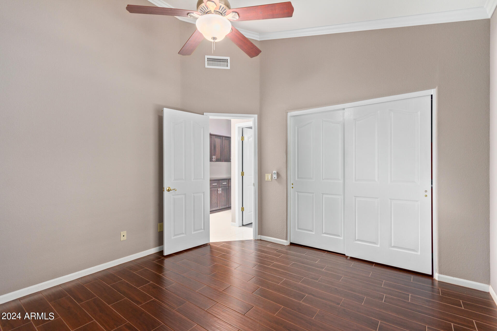 10306 E COOPERS HAWK Drive