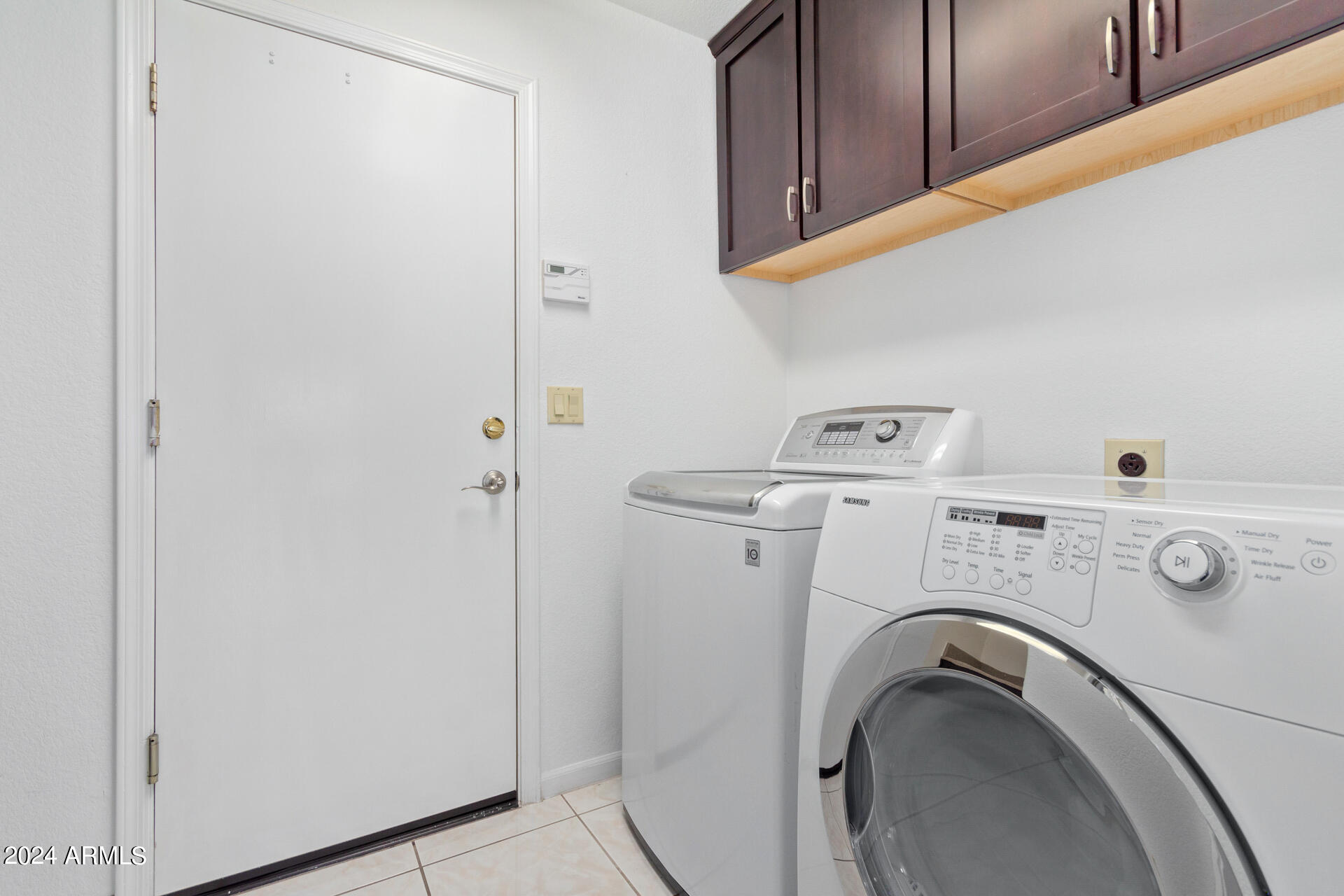 10306 E COOPERS HAWK Drive