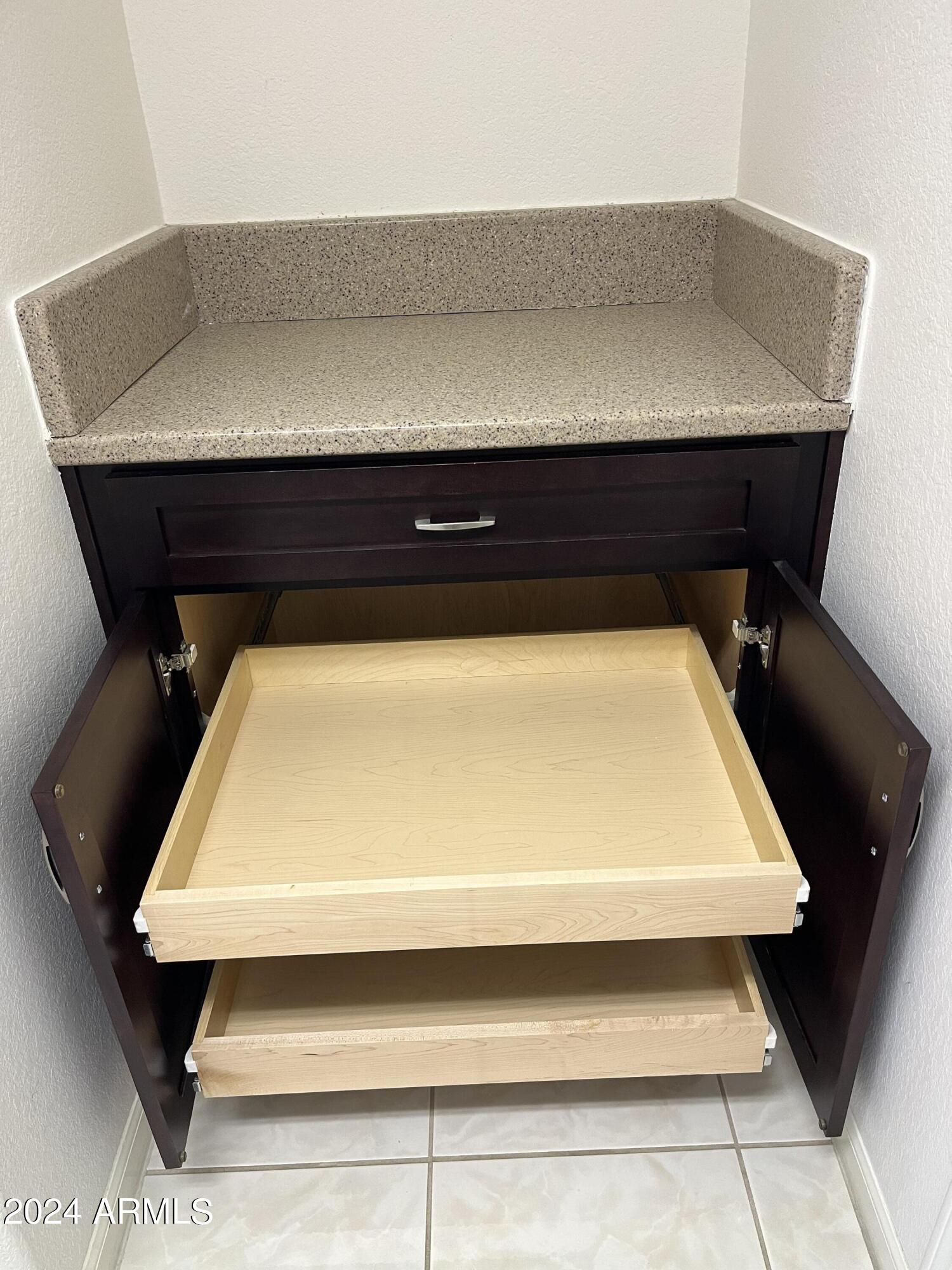 10306 E COOPERS HAWK Drive