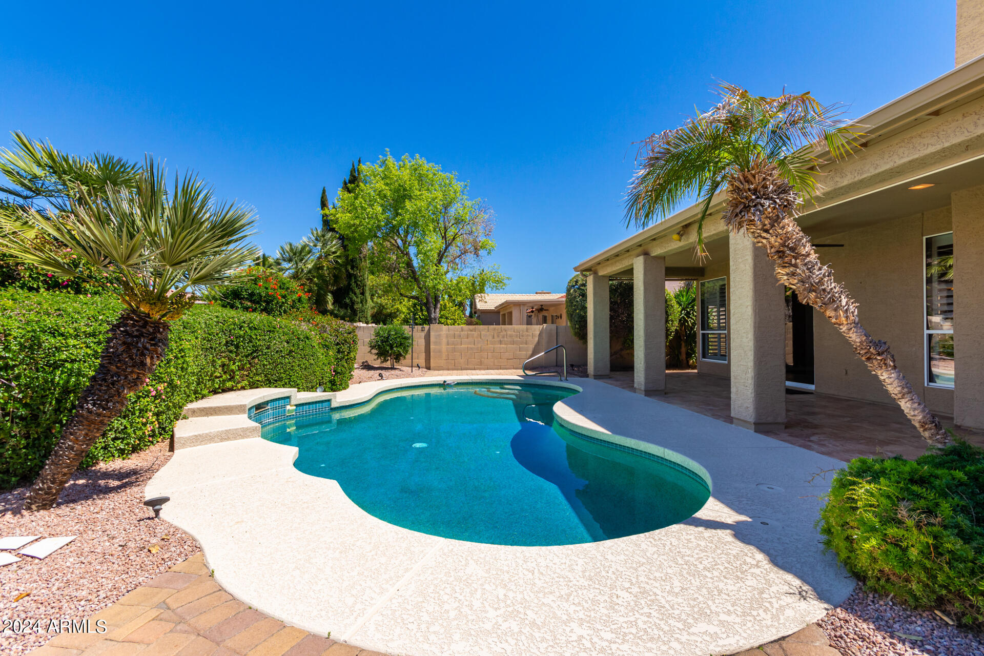 10306 E COOPERS HAWK Drive