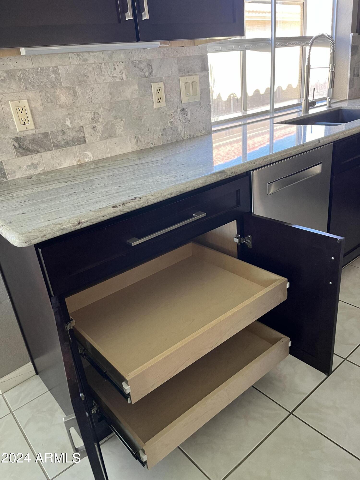 10306 E COOPERS HAWK Drive