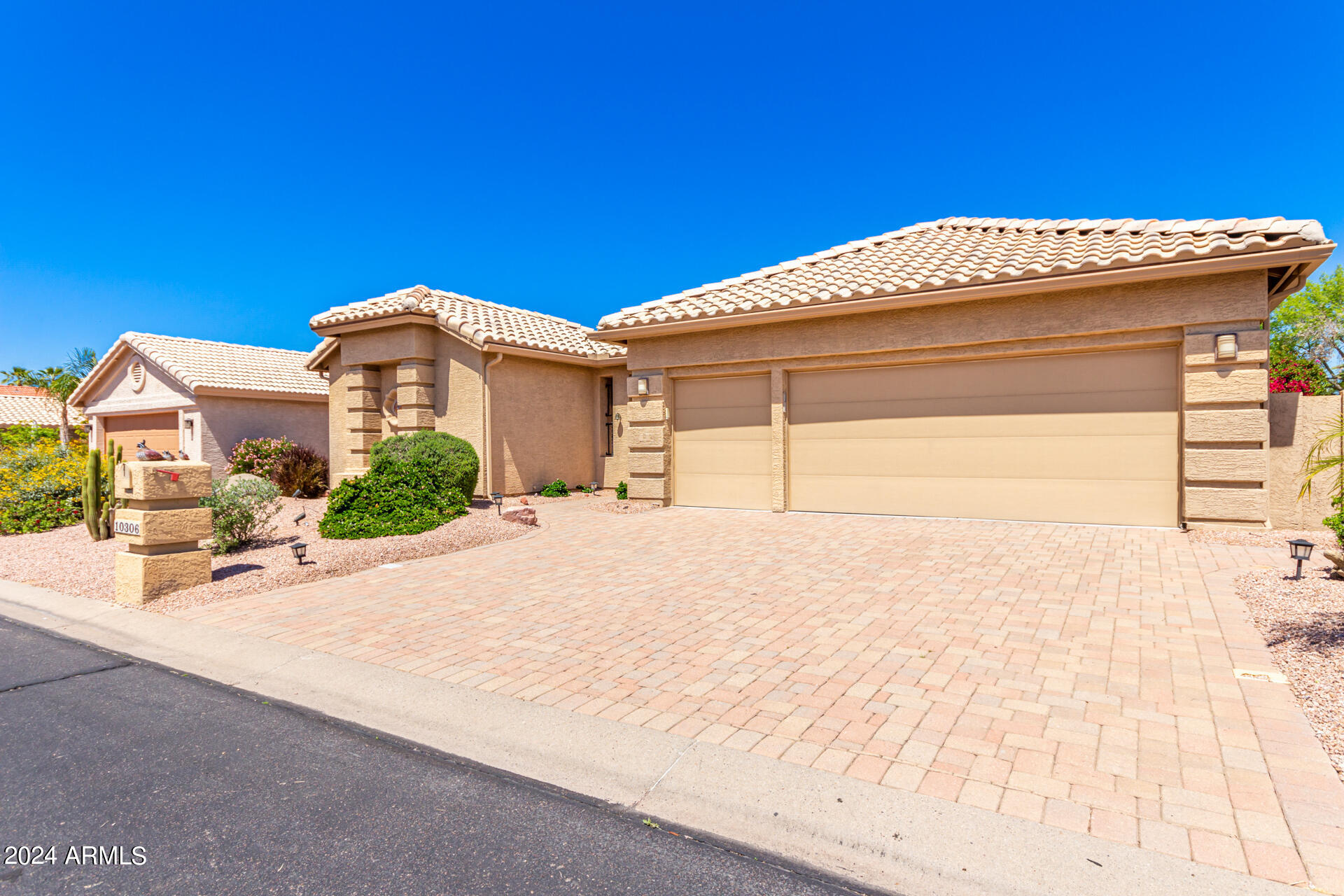 10306 E COOPERS HAWK Drive