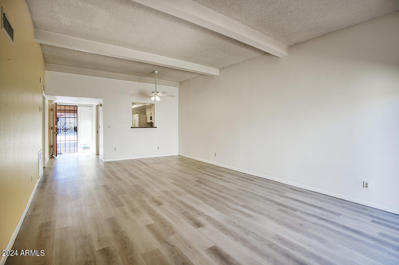 1222 E AVENIDA HERMOSA