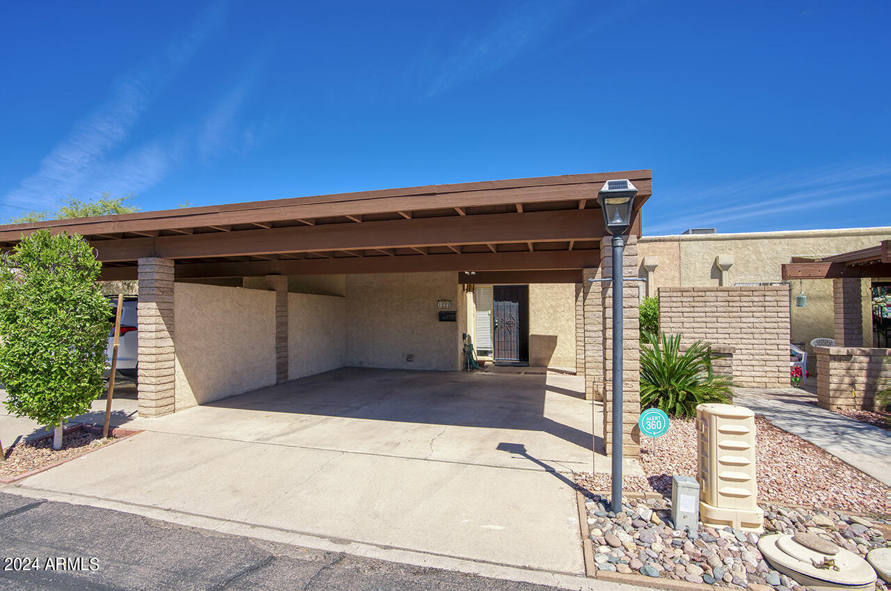 1222 E AVENIDA HERMOSA