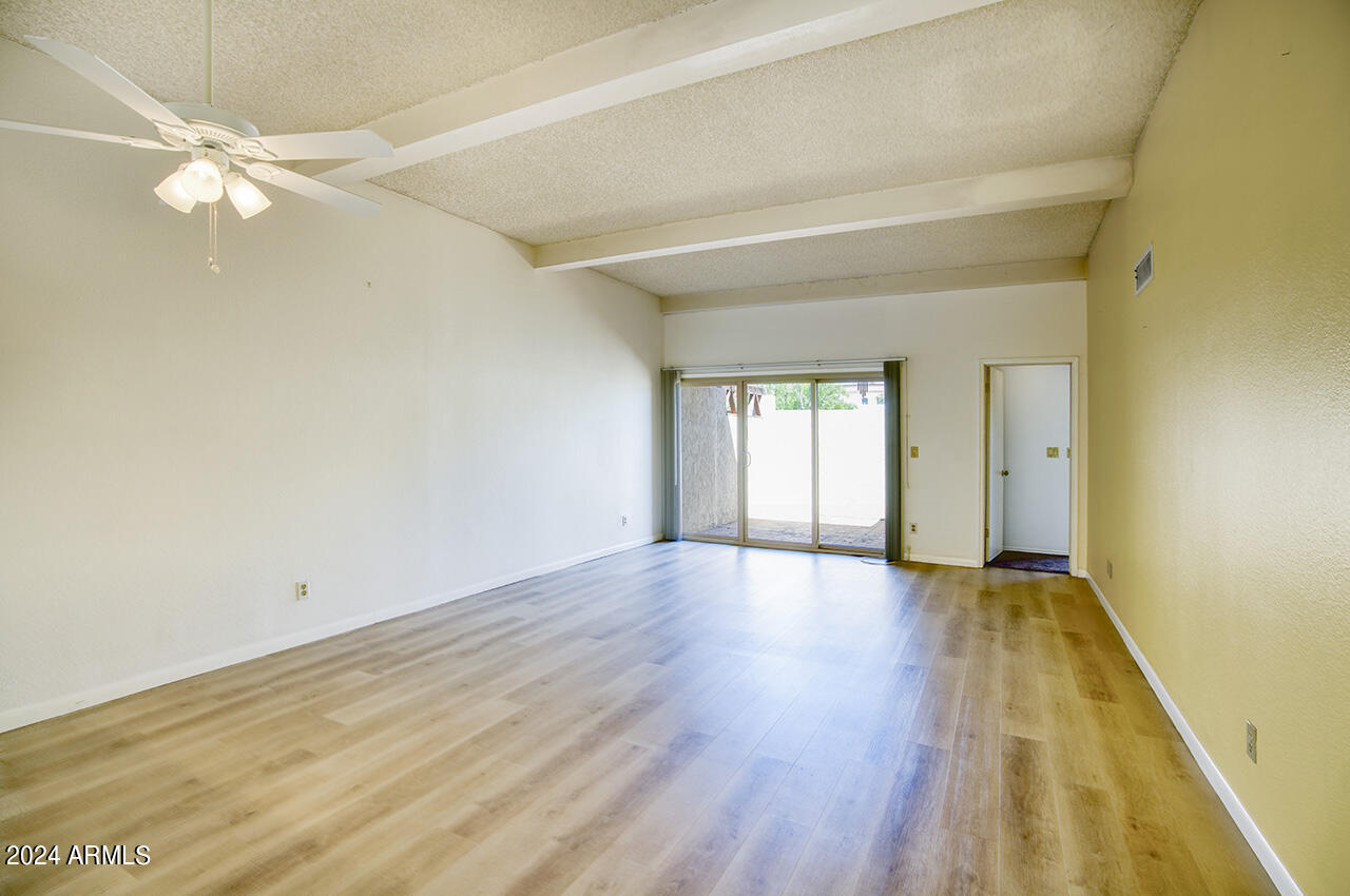 1222 E AVENIDA HERMOSA