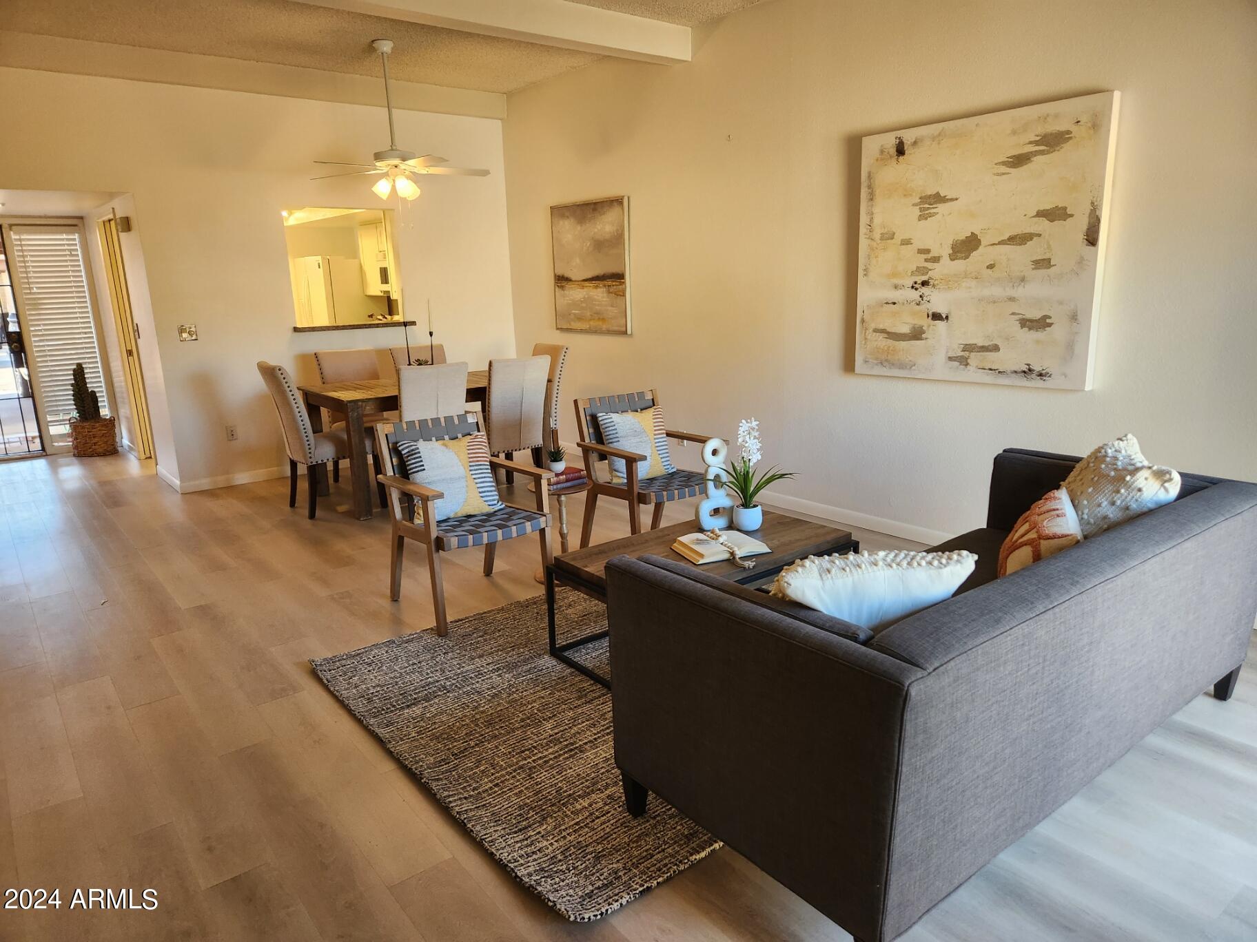 1222 E AVENIDA HERMOSA