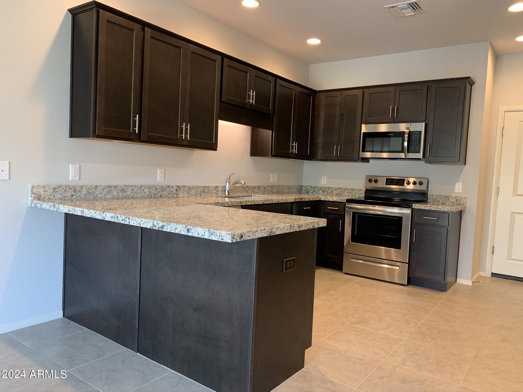 18777 N 43RD Avenue, 12