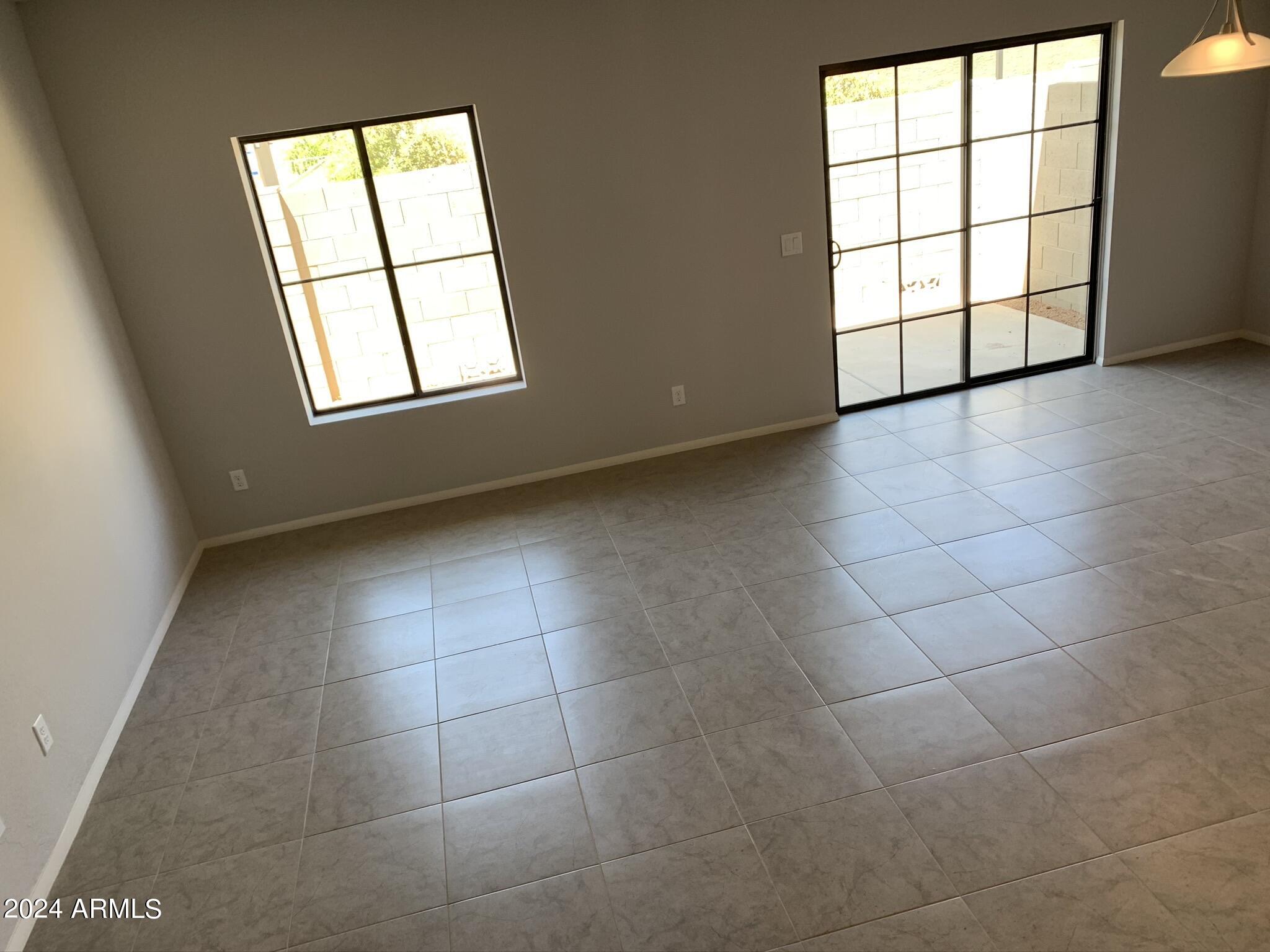 18777 N 43RD Avenue, 12