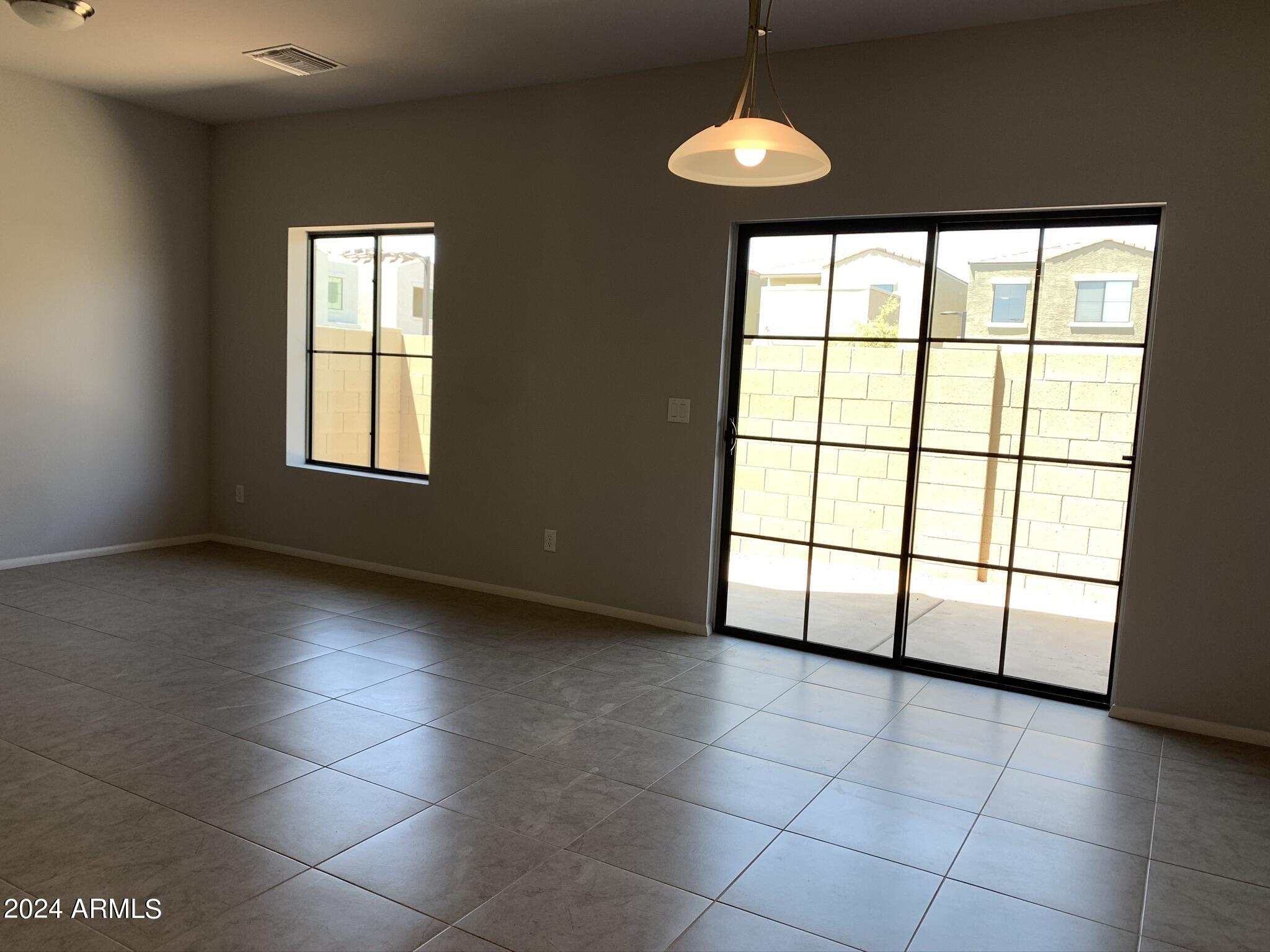 18777 N 43RD Avenue, 12