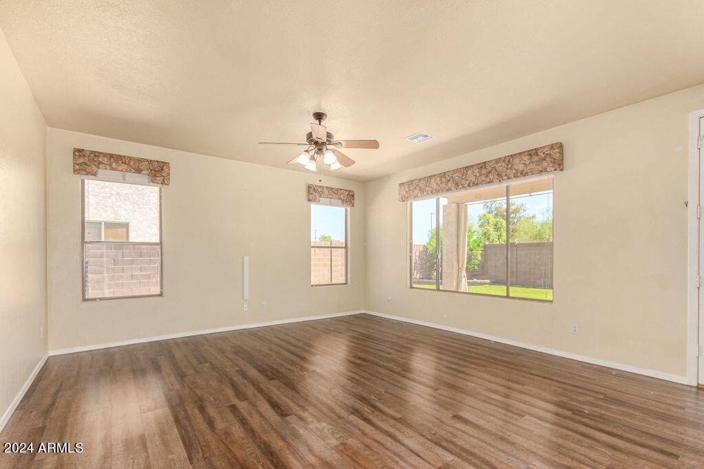 1455 N Roanoke Street