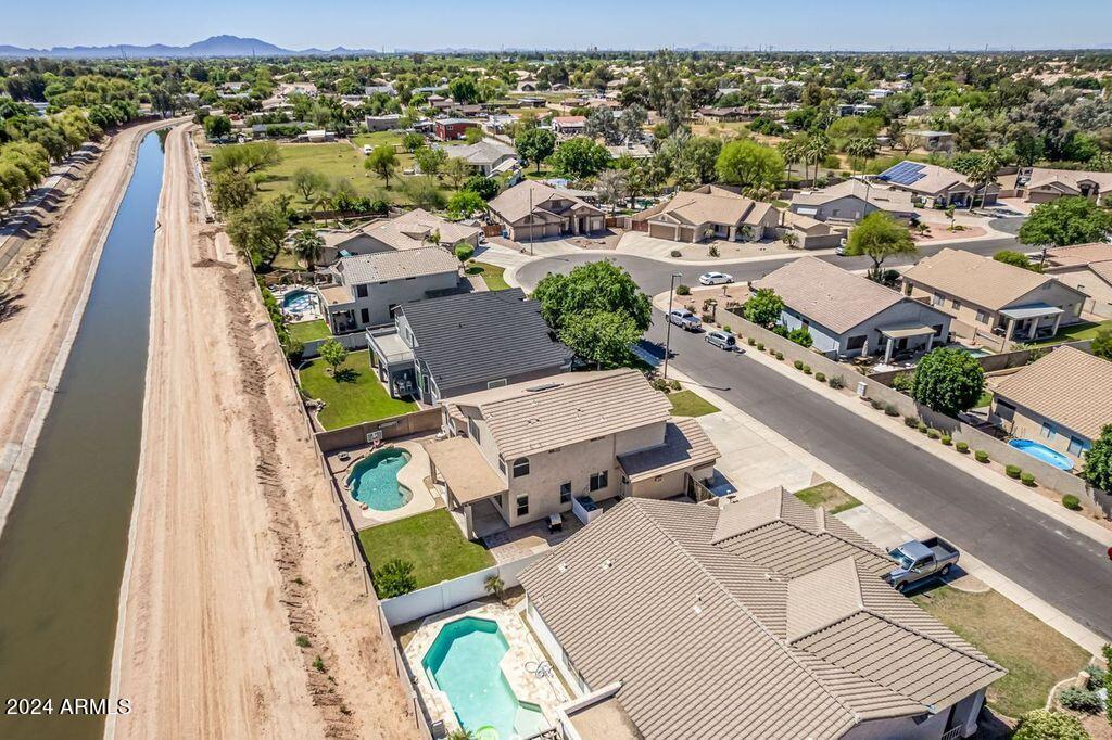 1455 N Roanoke Street