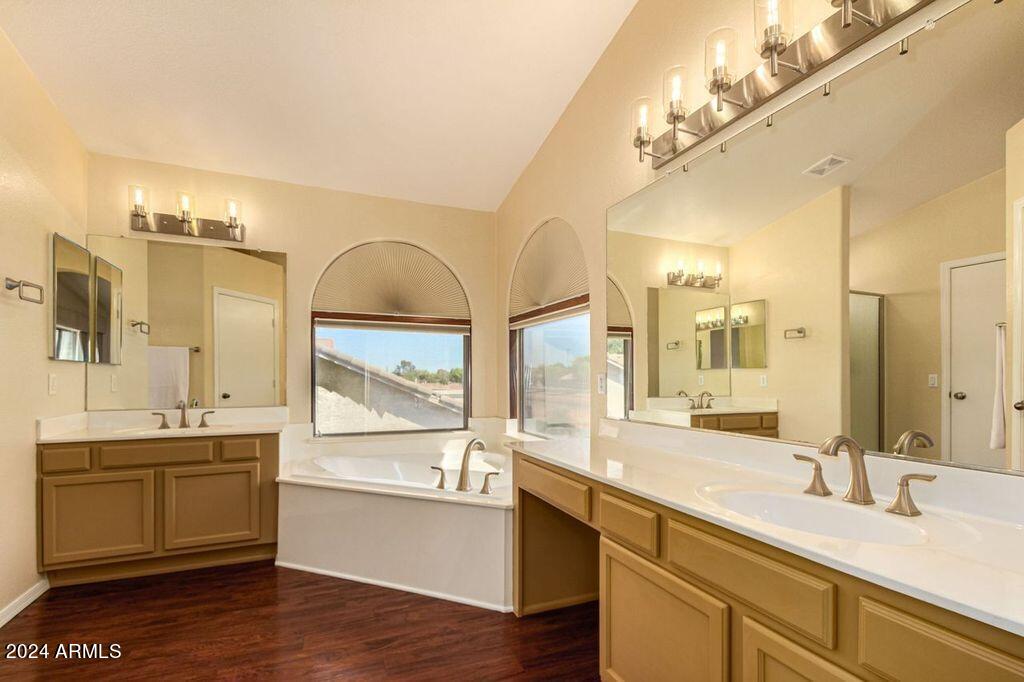 1455 N Roanoke Street