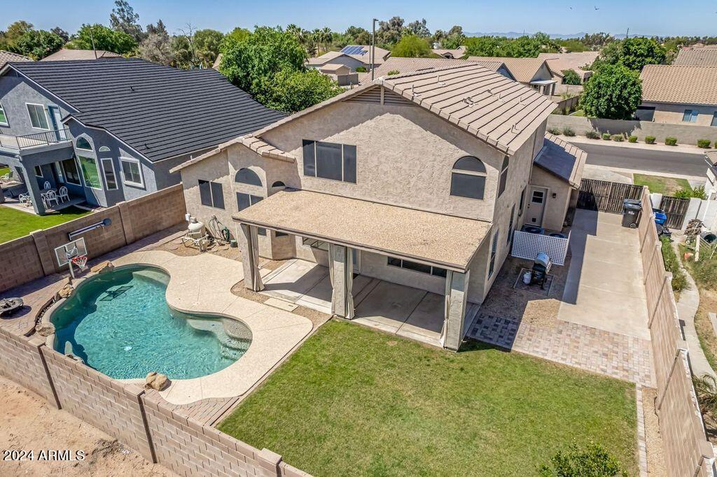 1455 N Roanoke Street