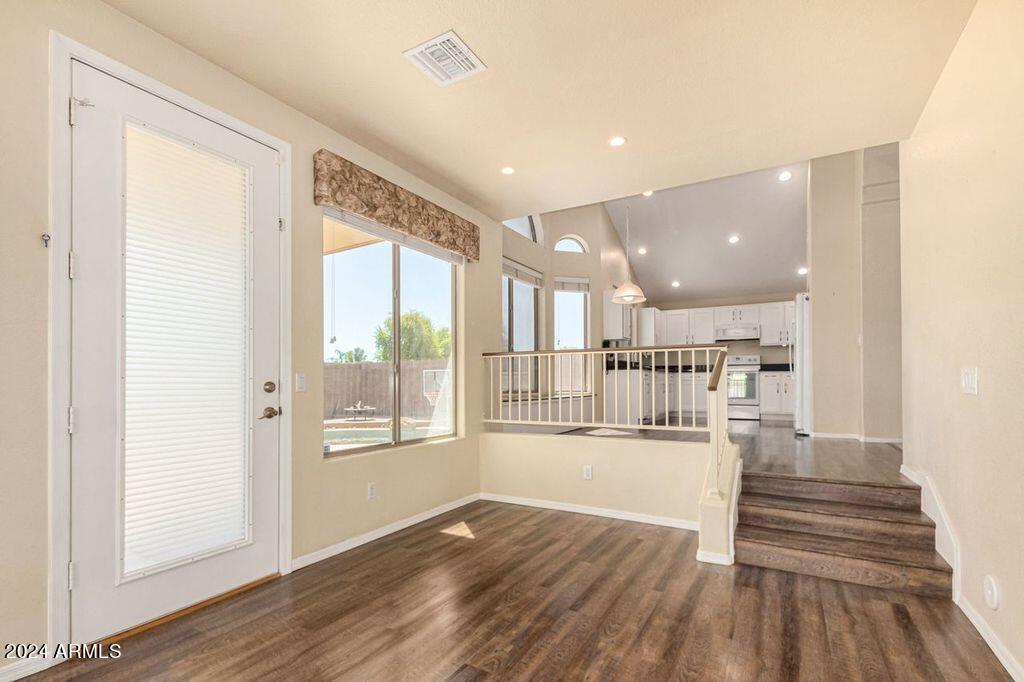 1455 N Roanoke Street