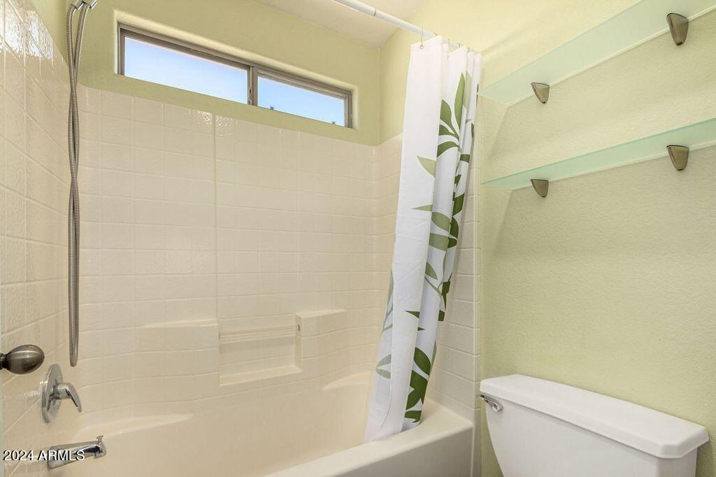 1455 N Roanoke Street