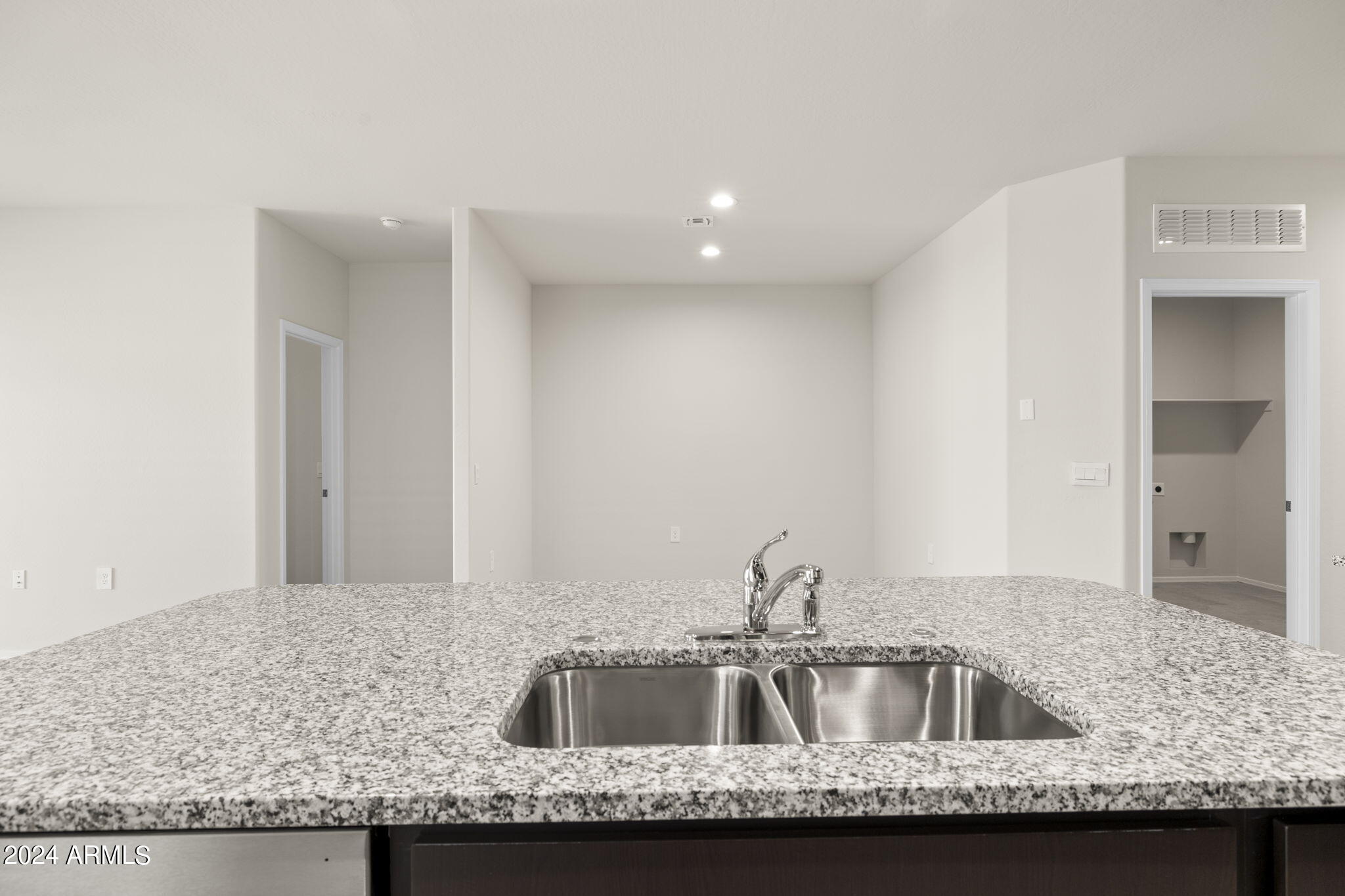 18580 W BRONCO Trail