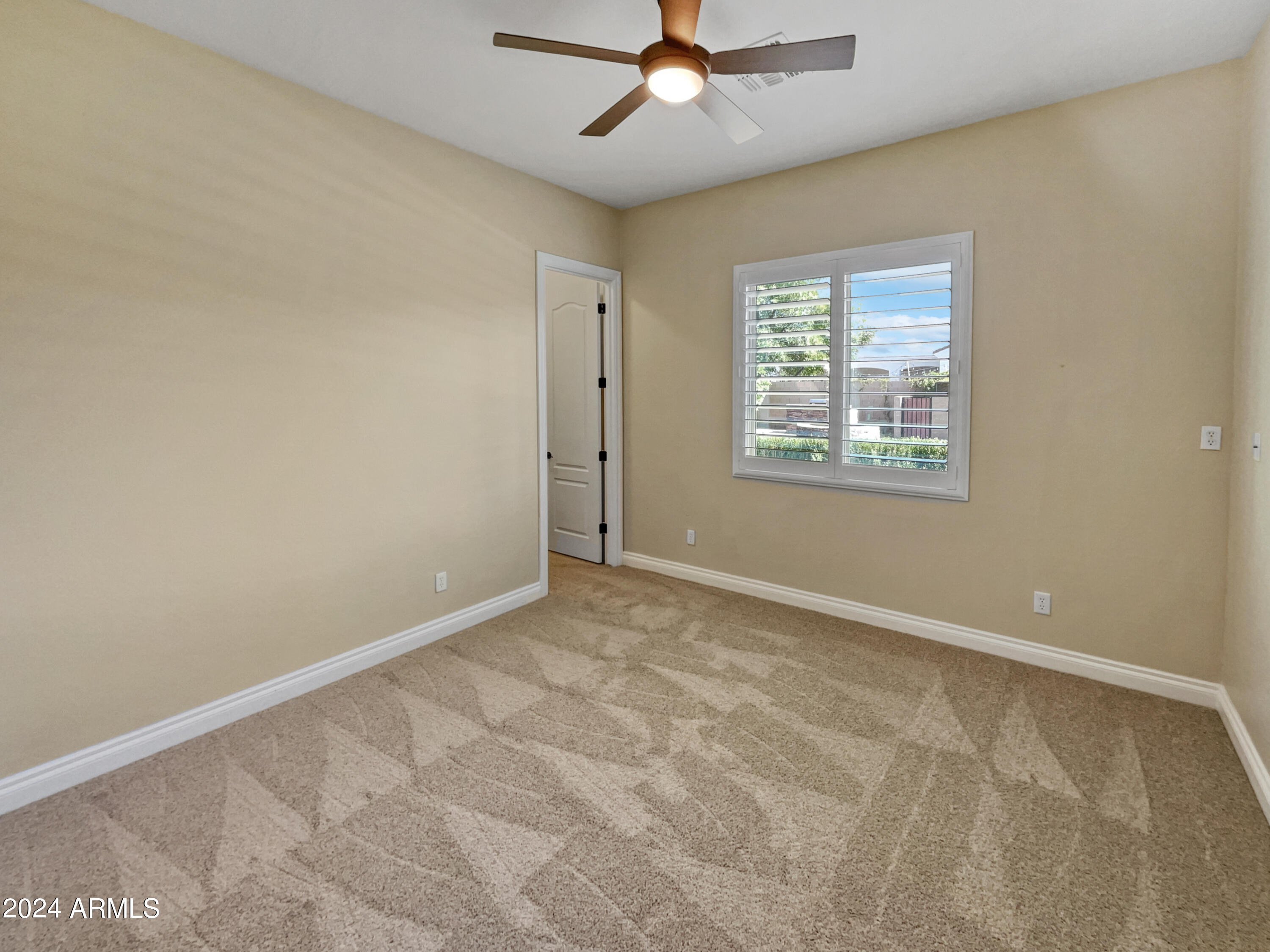 2909 E WILDHORSE Drive