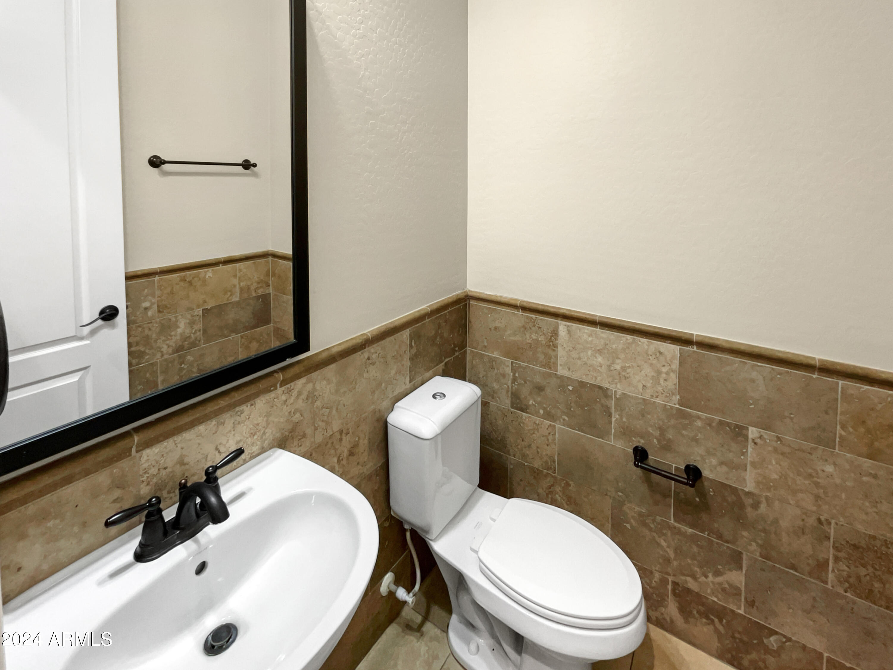 2909 E WILDHORSE Drive