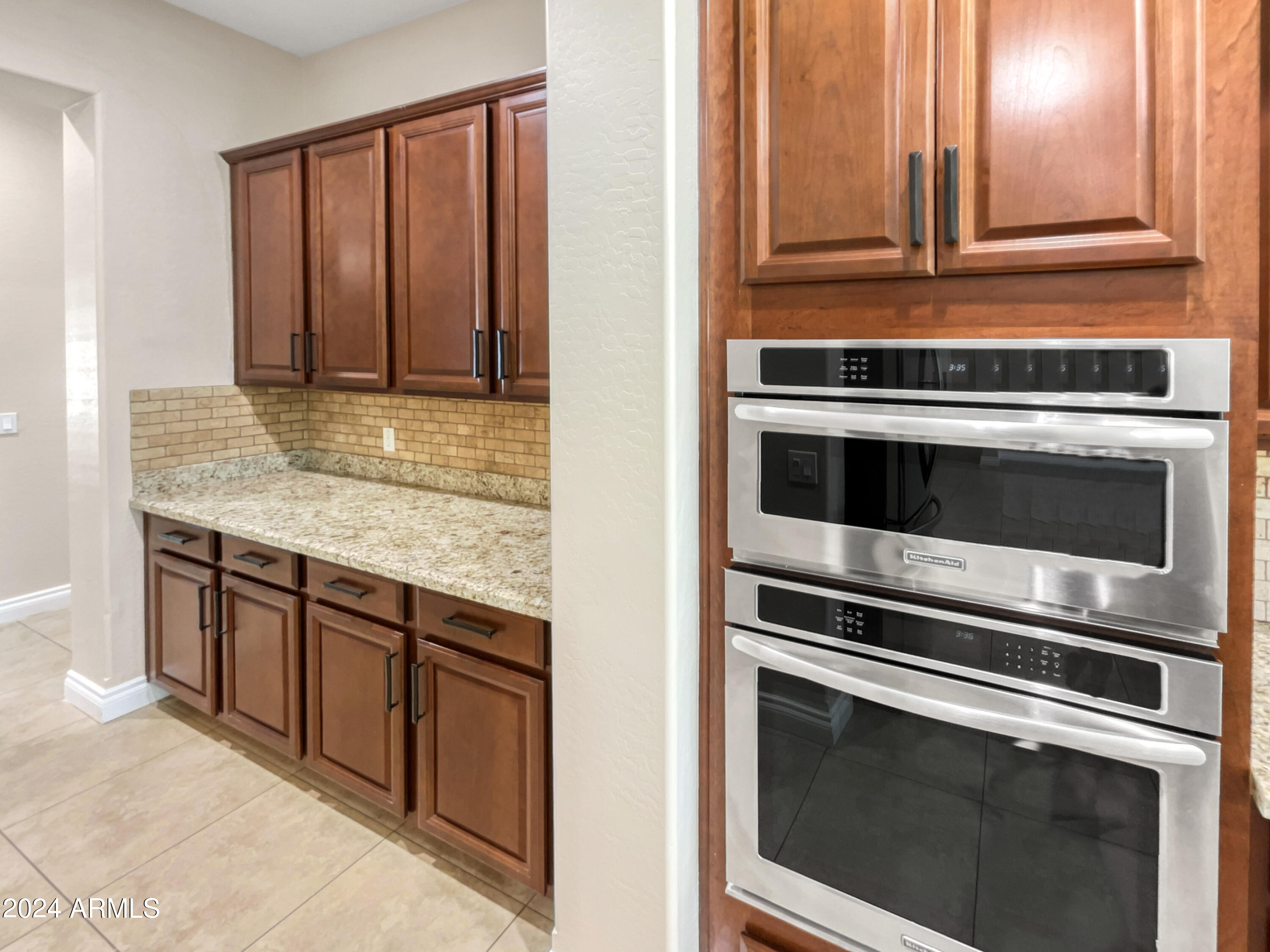 2909 E WILDHORSE Drive