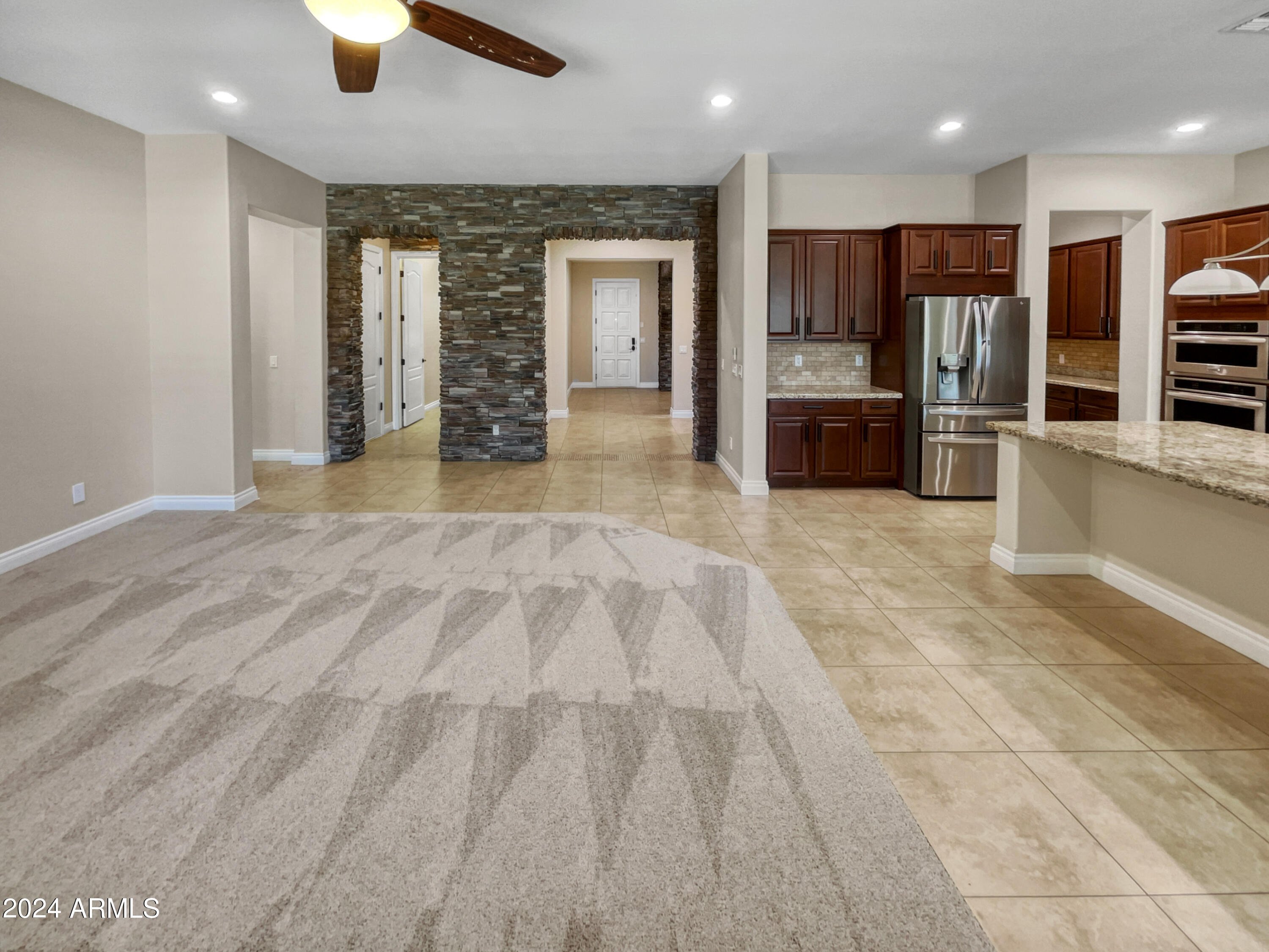 2909 E WILDHORSE Drive