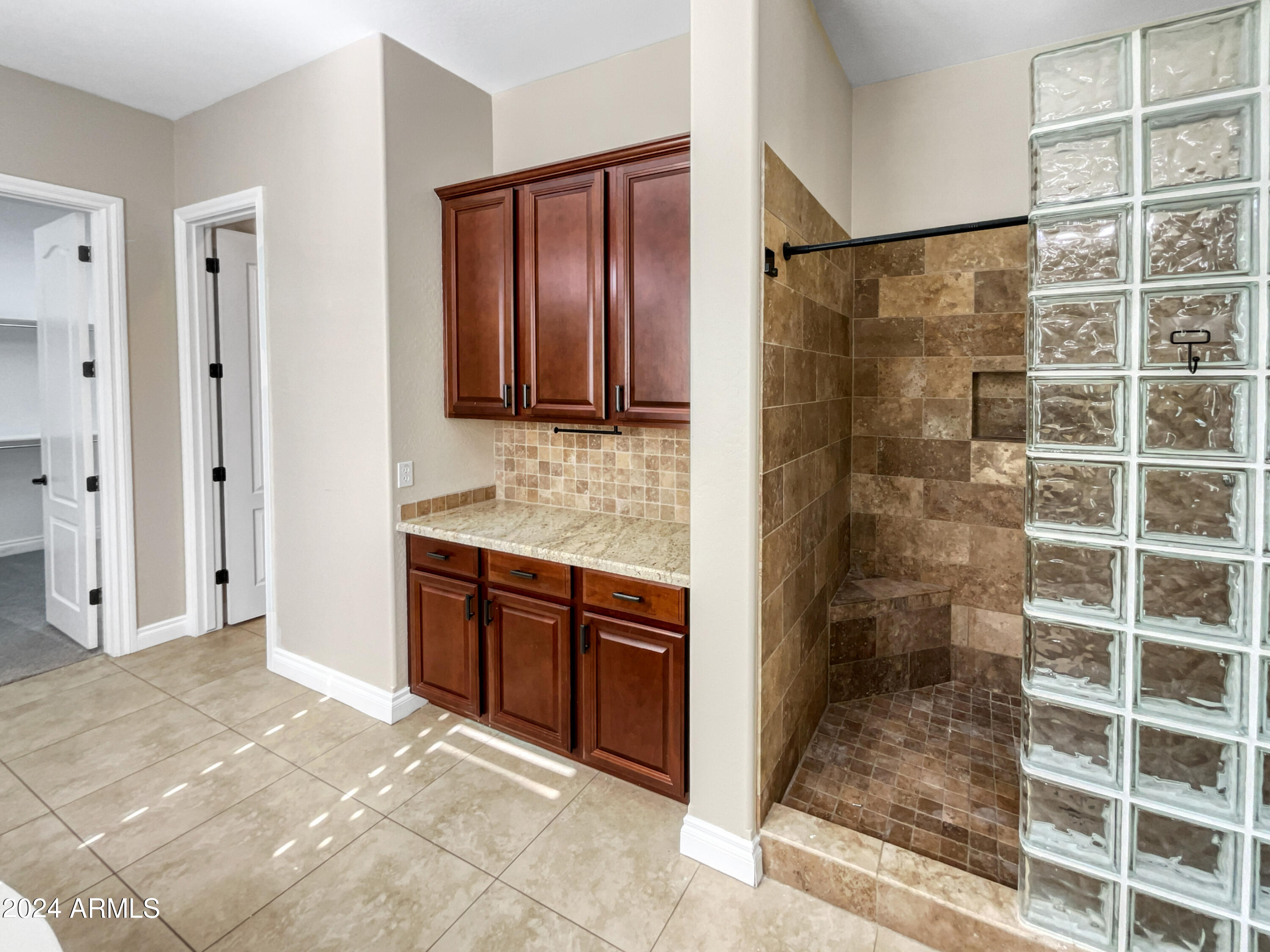 2909 E WILDHORSE Drive