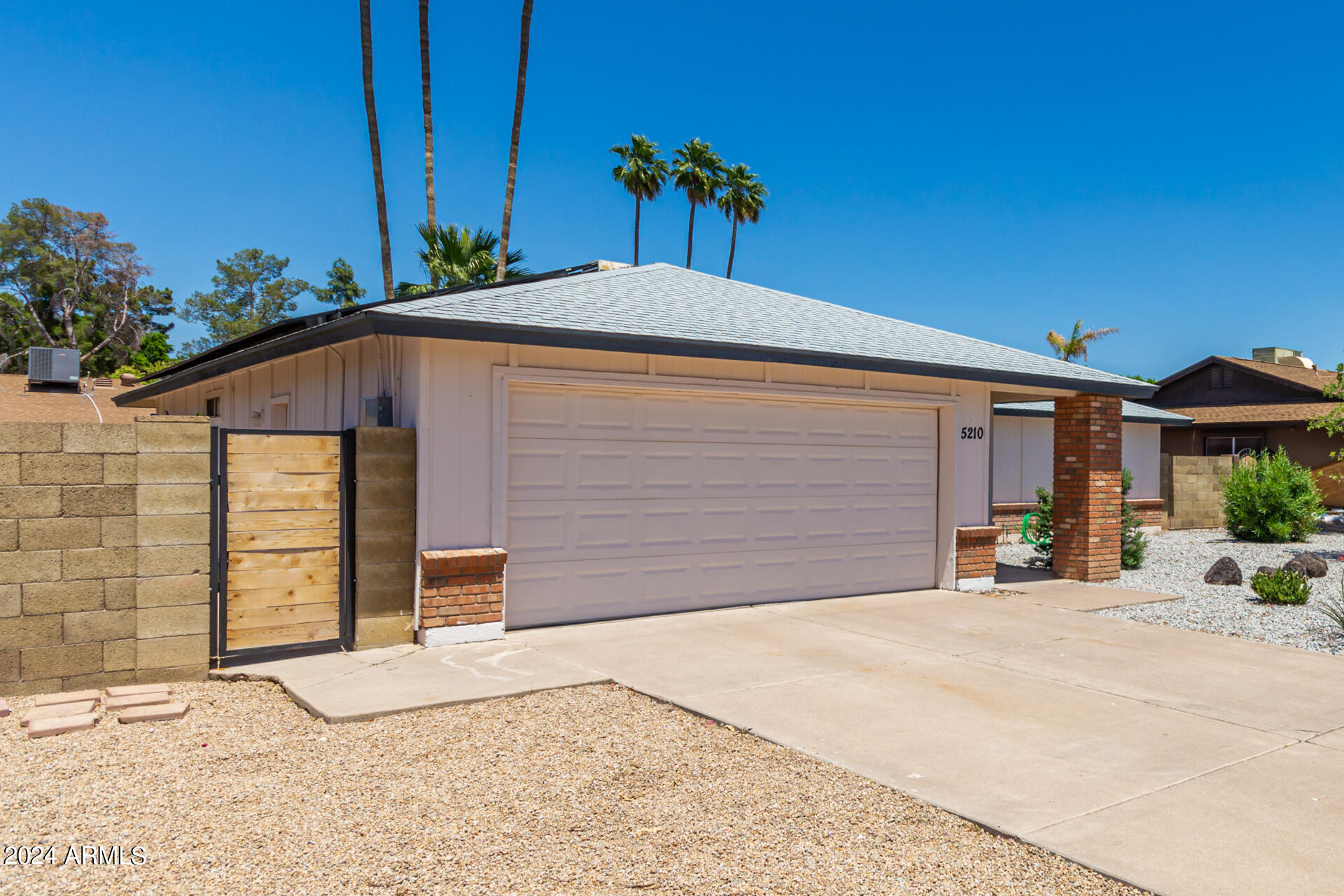 5210 W LAS PALMARITAS Drive