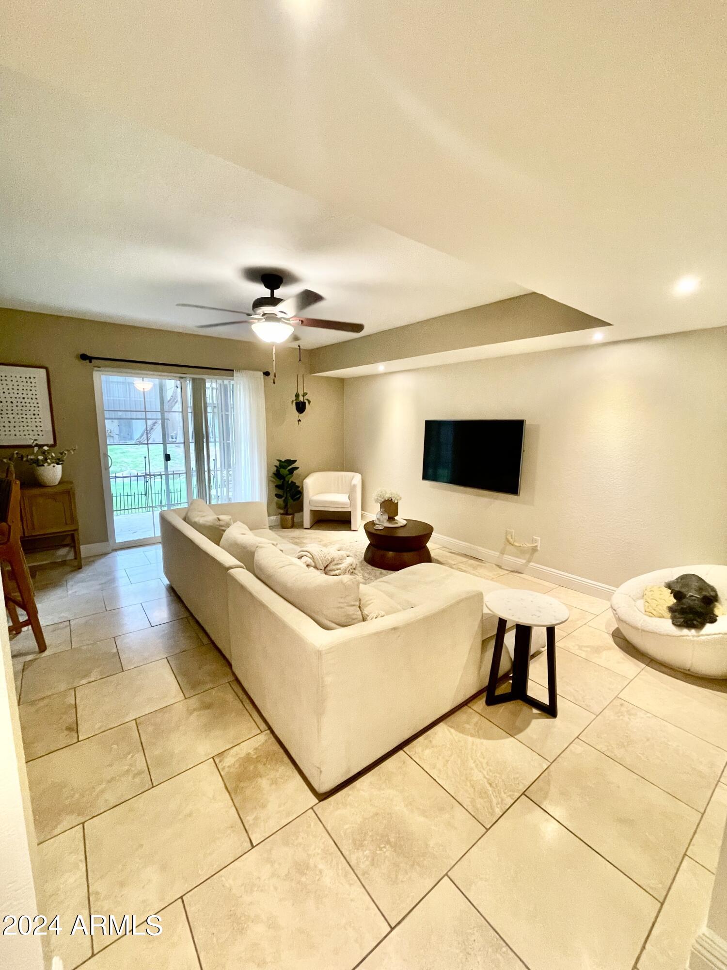 2232 W LINDNER Avenue # 15