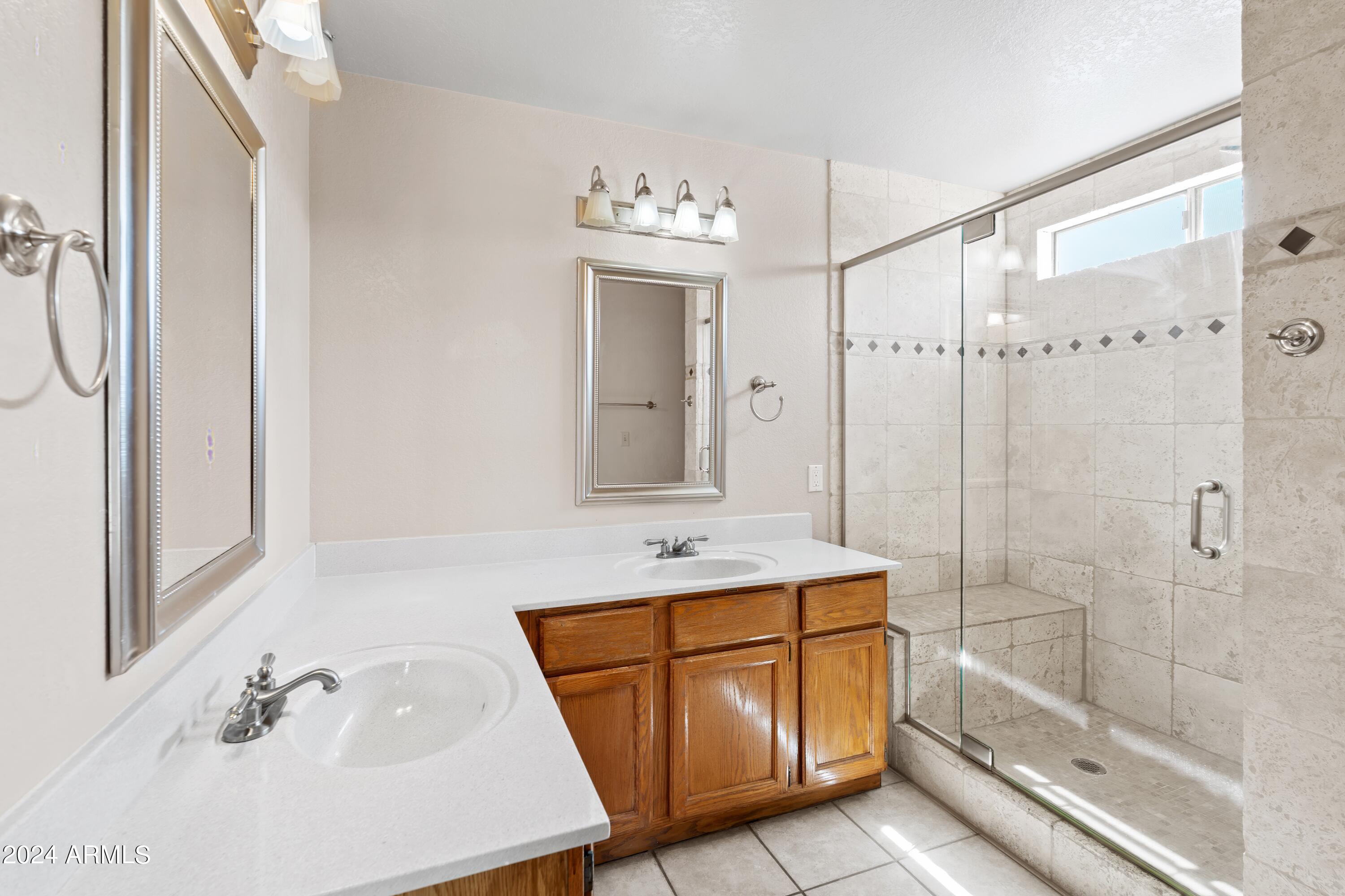 4002 E WESCOTT Drive