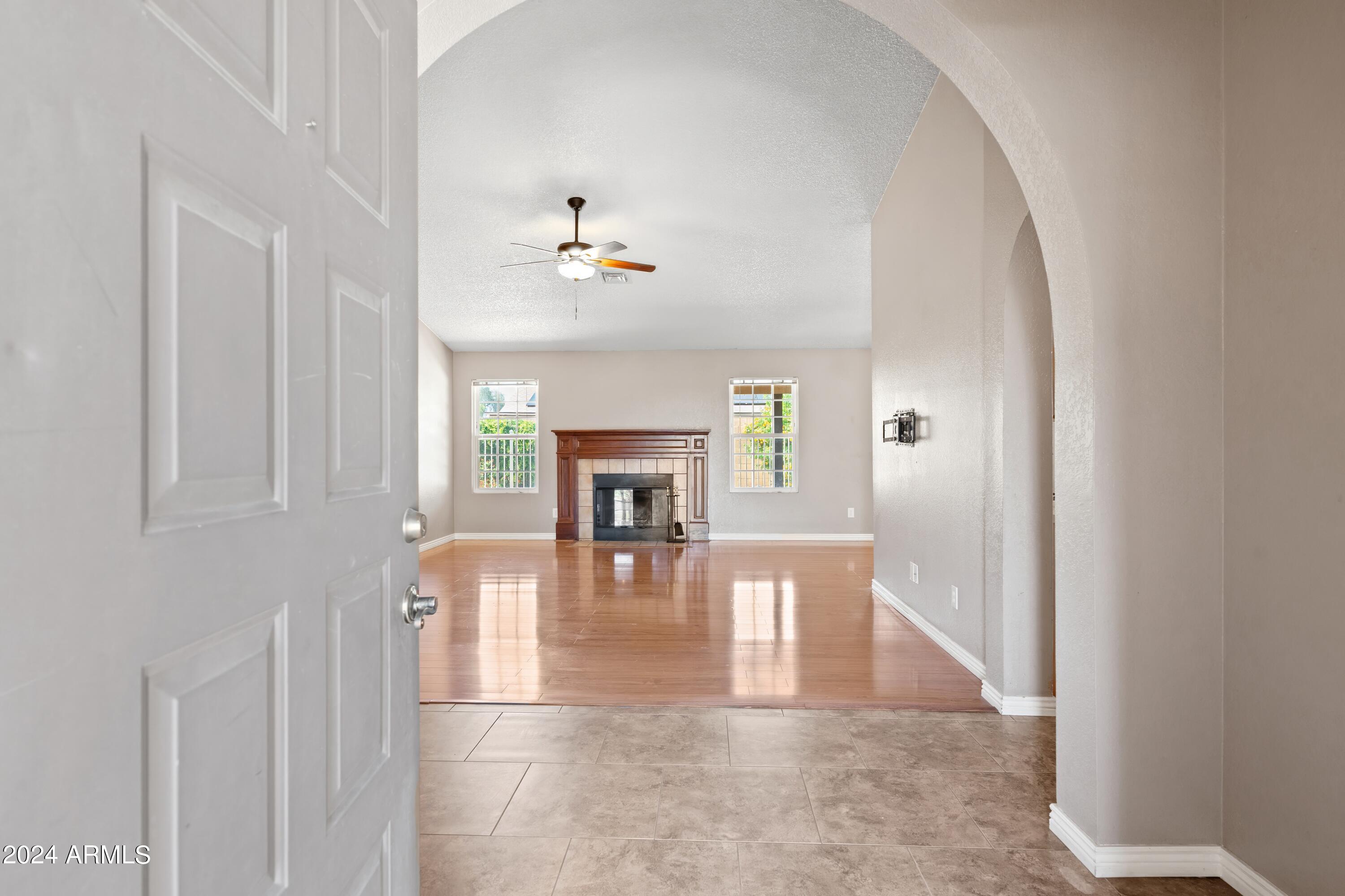 4002 E WESCOTT Drive