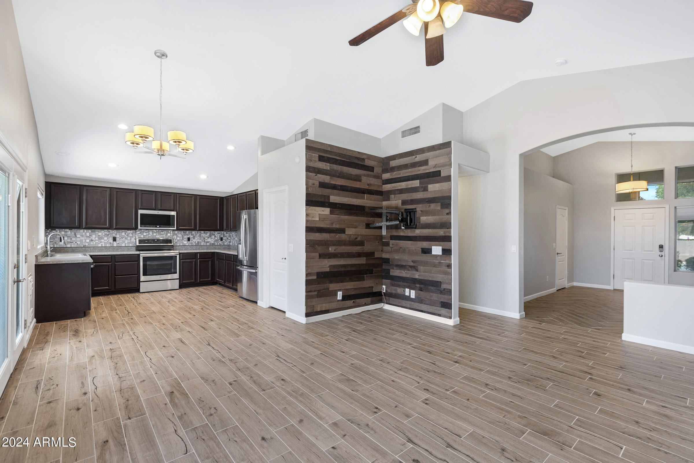 2851 S Wildrose Street