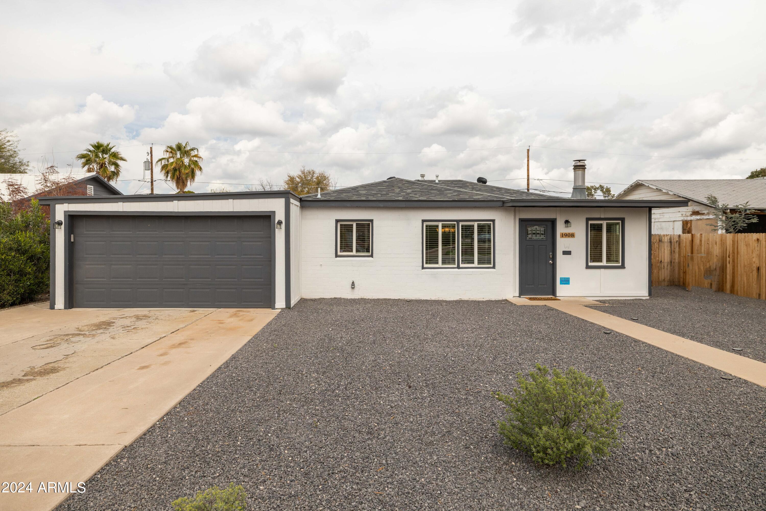 1908 E GLENROSA Avenue