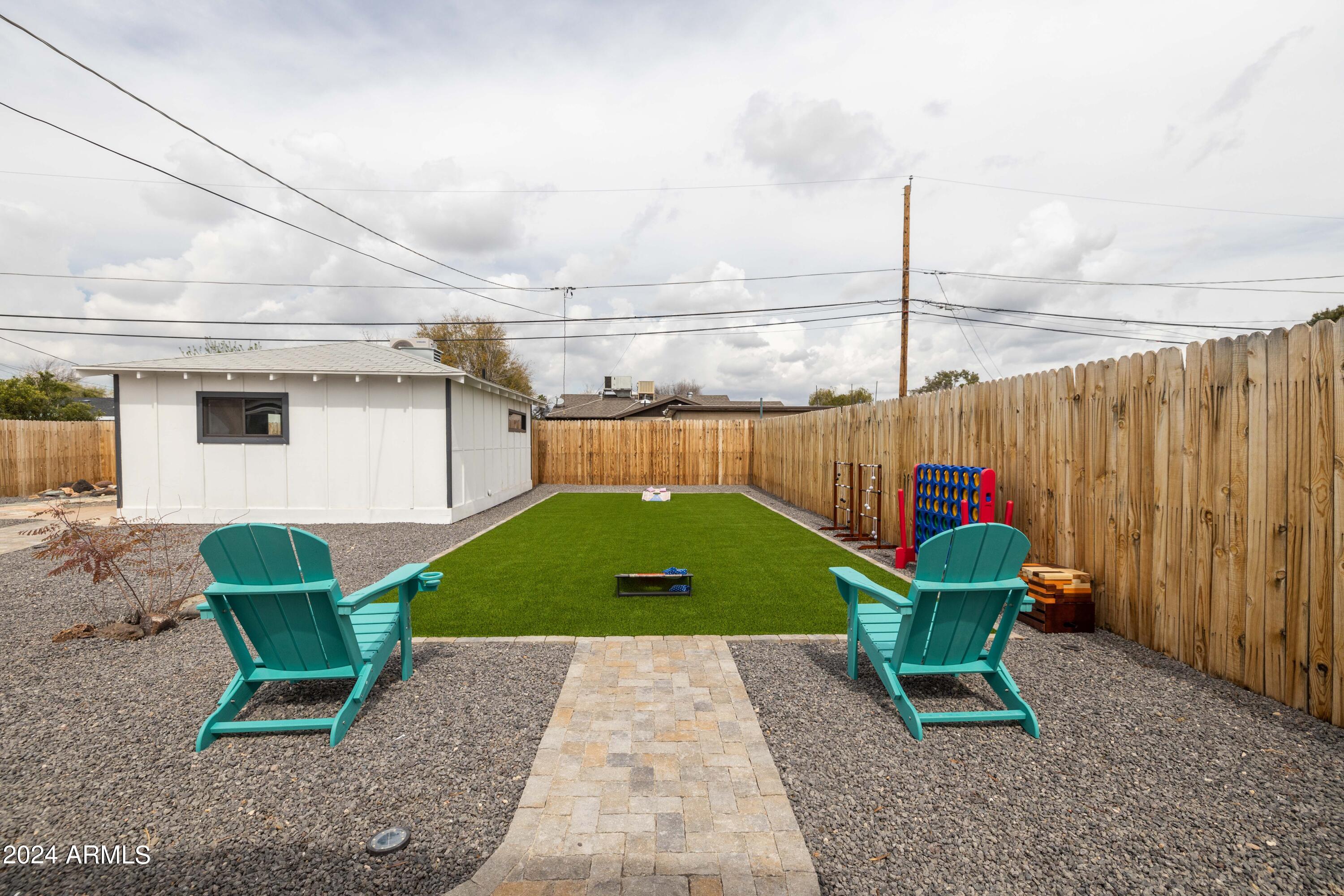 1908 E GLENROSA Avenue