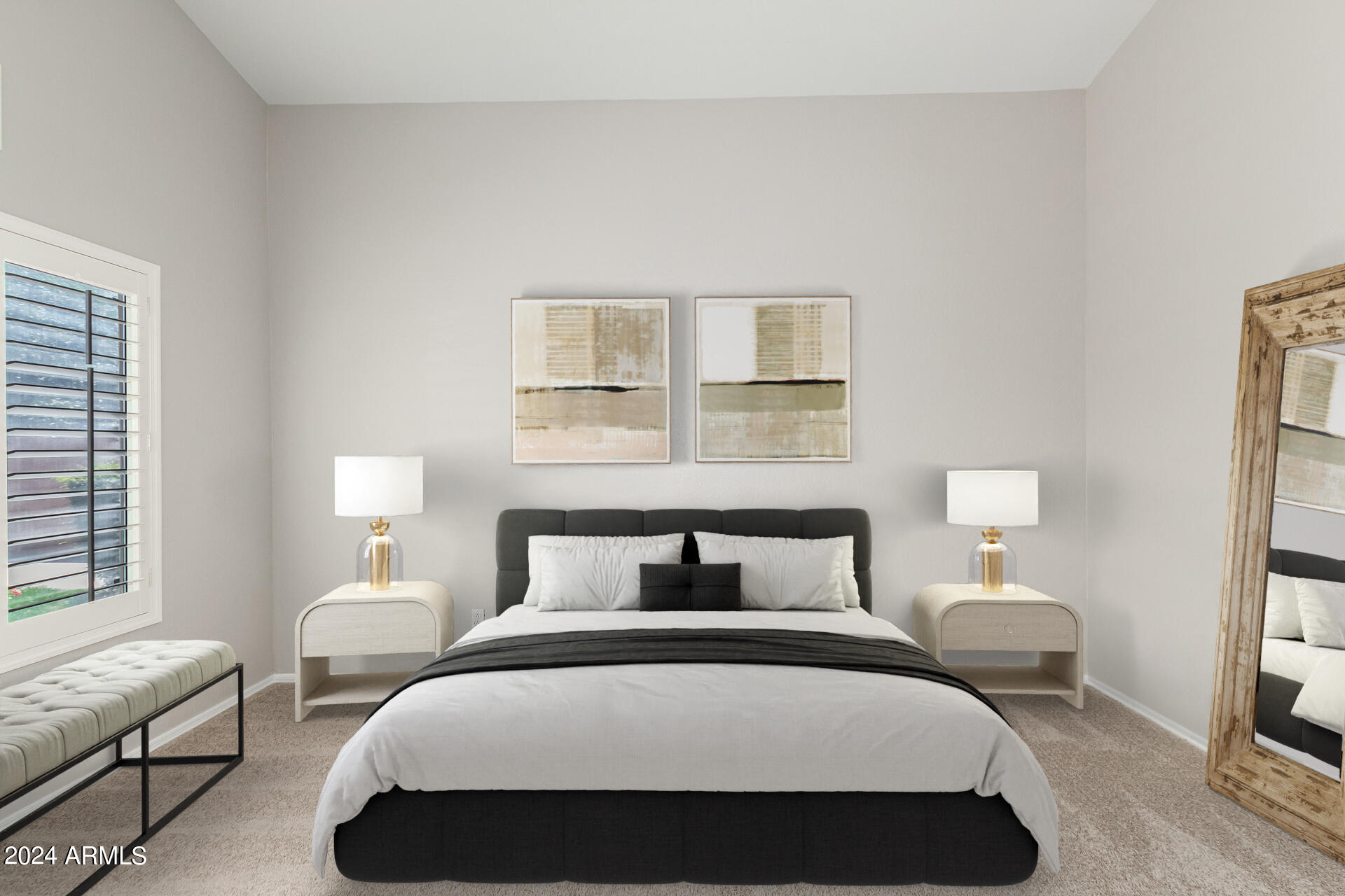 913 E BLACKHAWK Drive