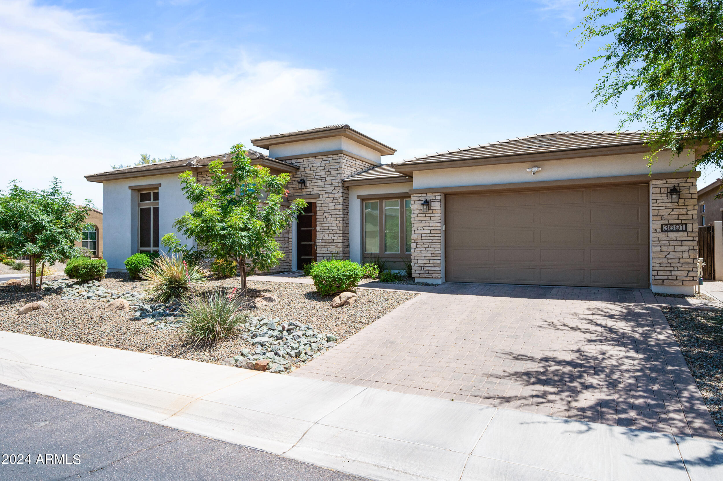 3691 E AQUARIUS Place