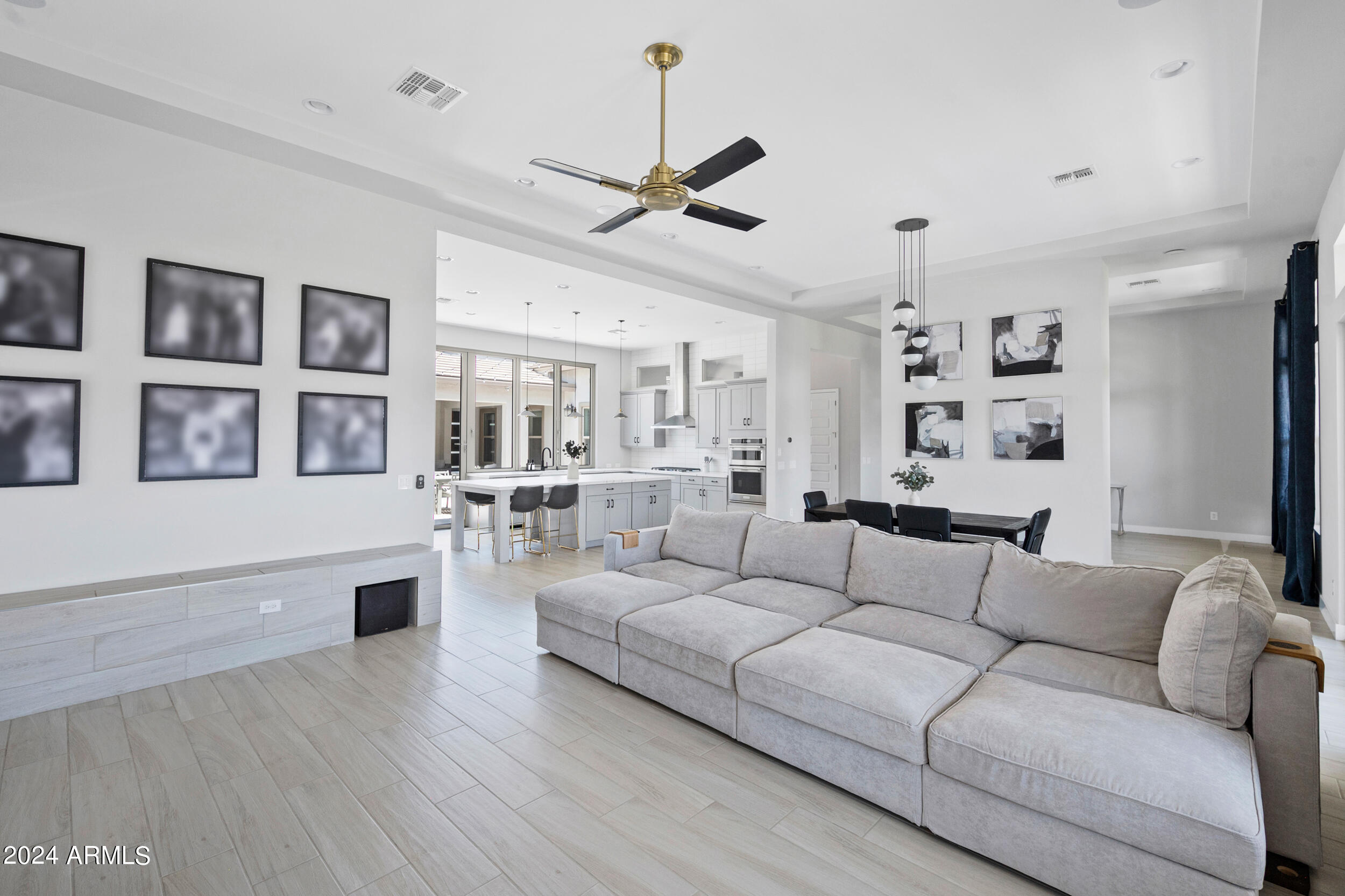 3691 E AQUARIUS Place