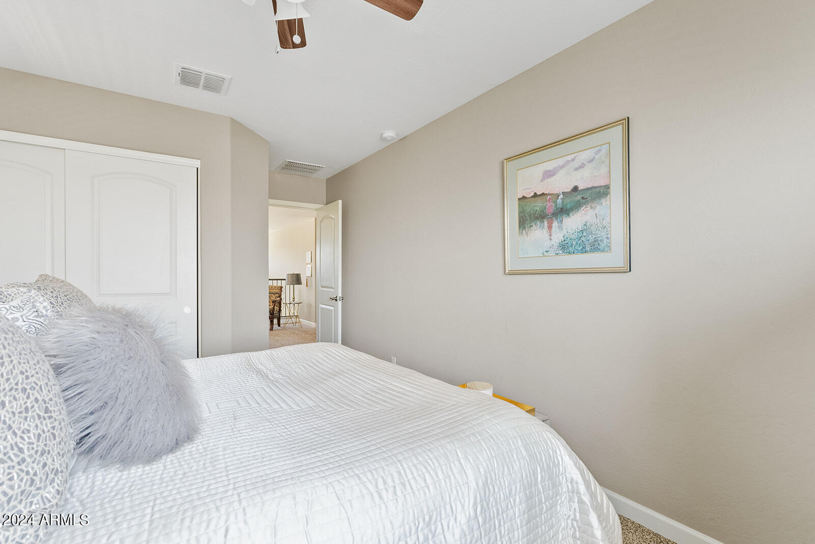 1024 W INDIGO Street