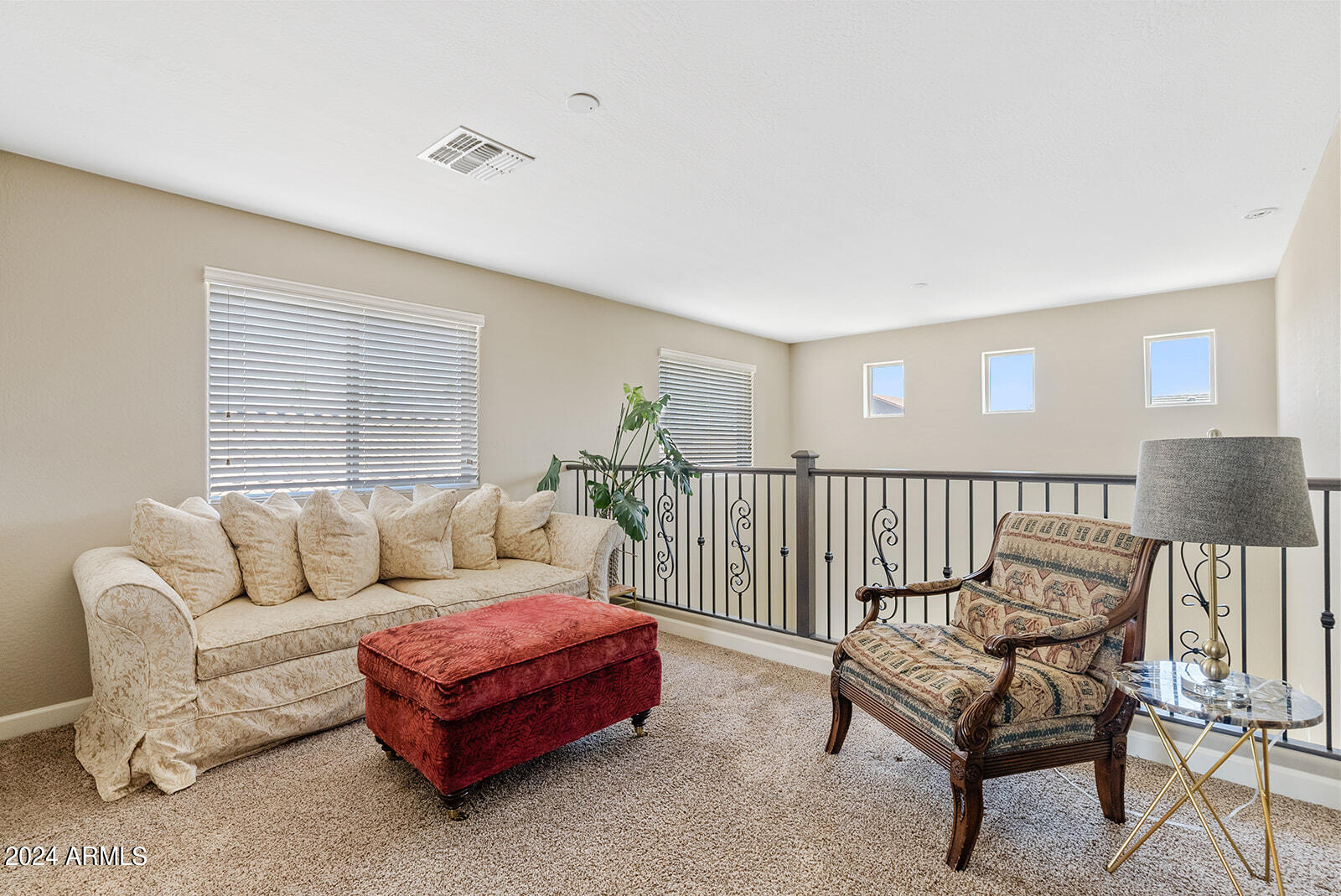 1024 W INDIGO Street