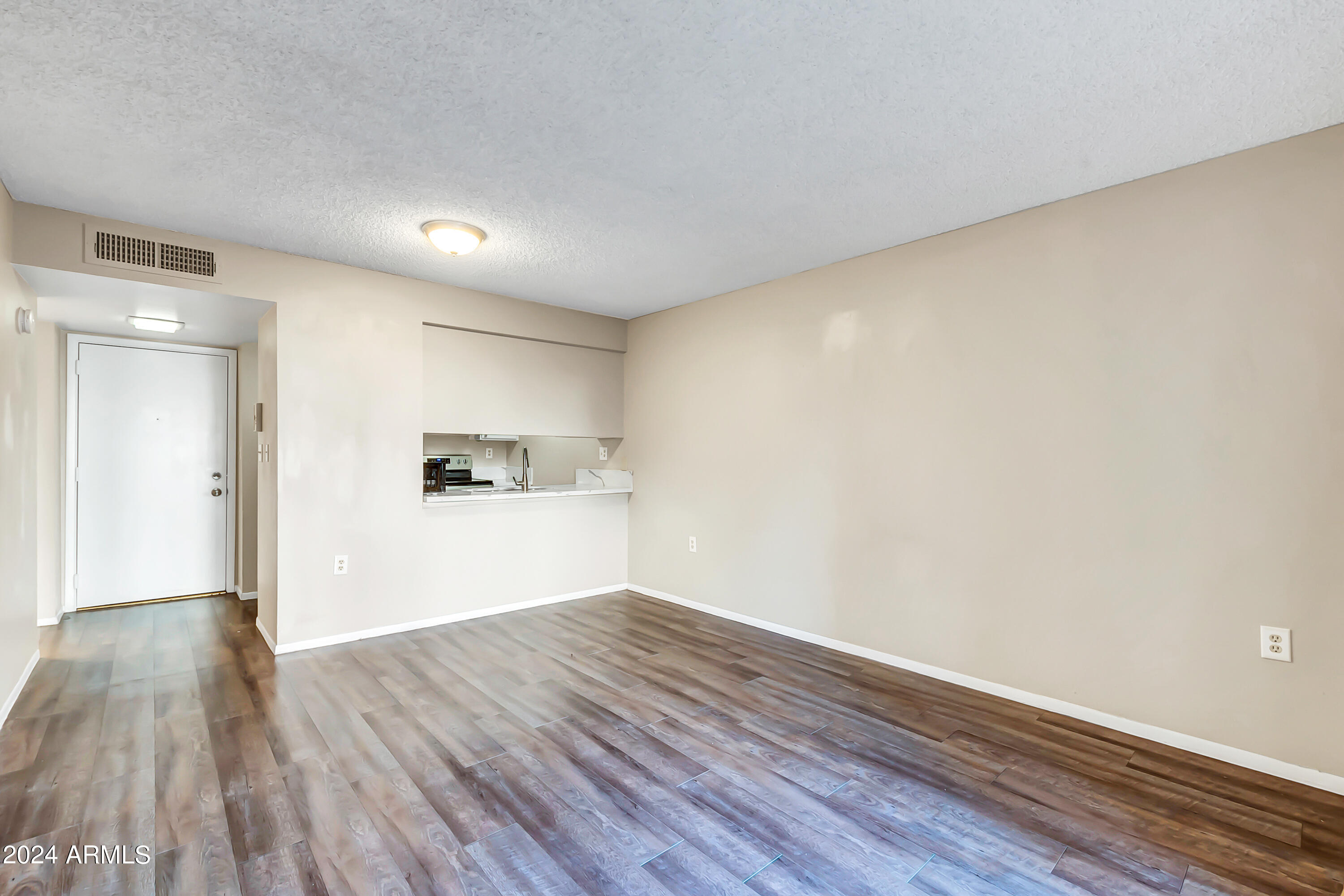 3033 E DEVONSHIRE Avenue, 1034