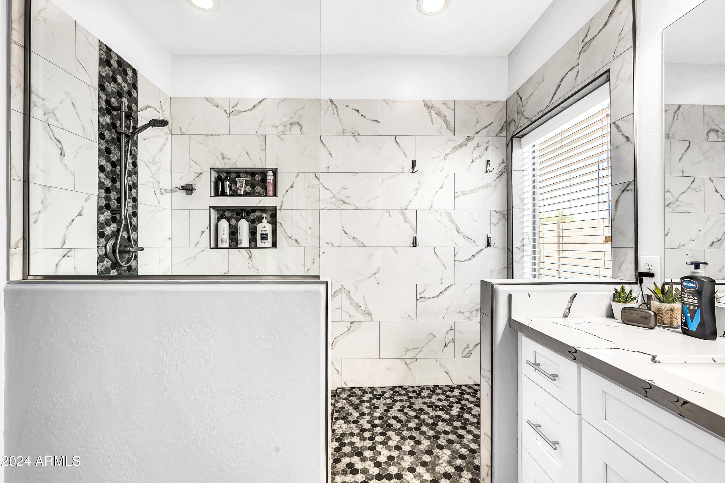 765 E PASTURE CANYON Drive