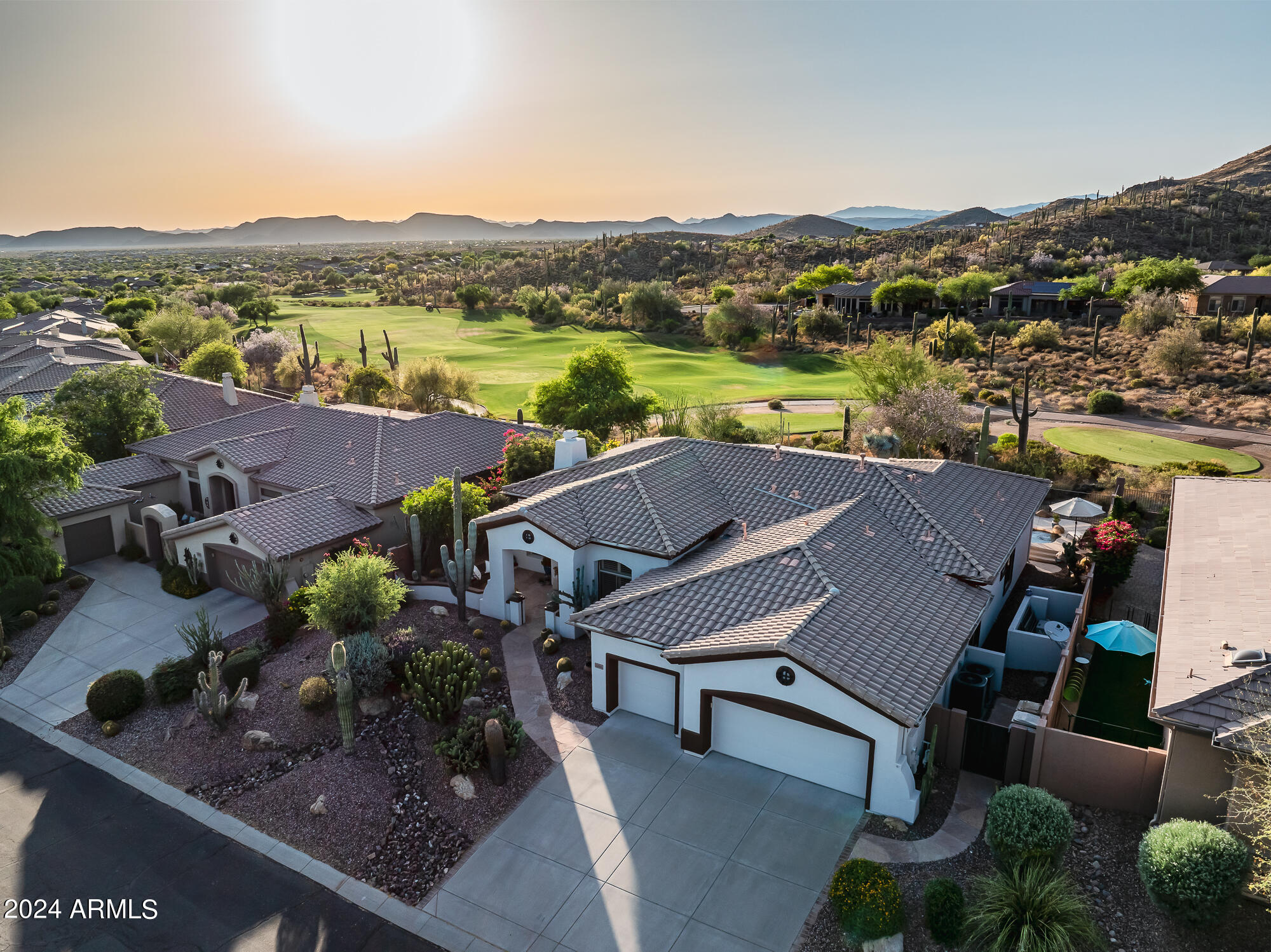 2254 W HAZELHURST Drive