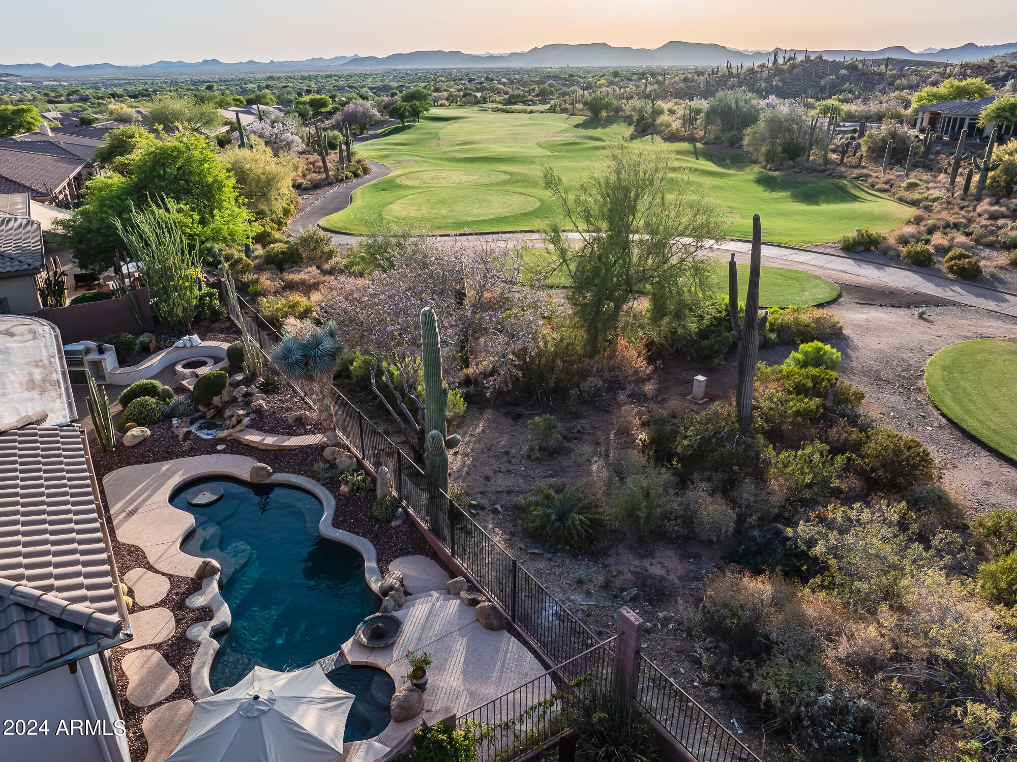 2254 W HAZELHURST Drive